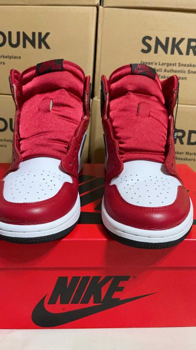 Nike Women's Air Jordan 1 High OG "Satin Red"