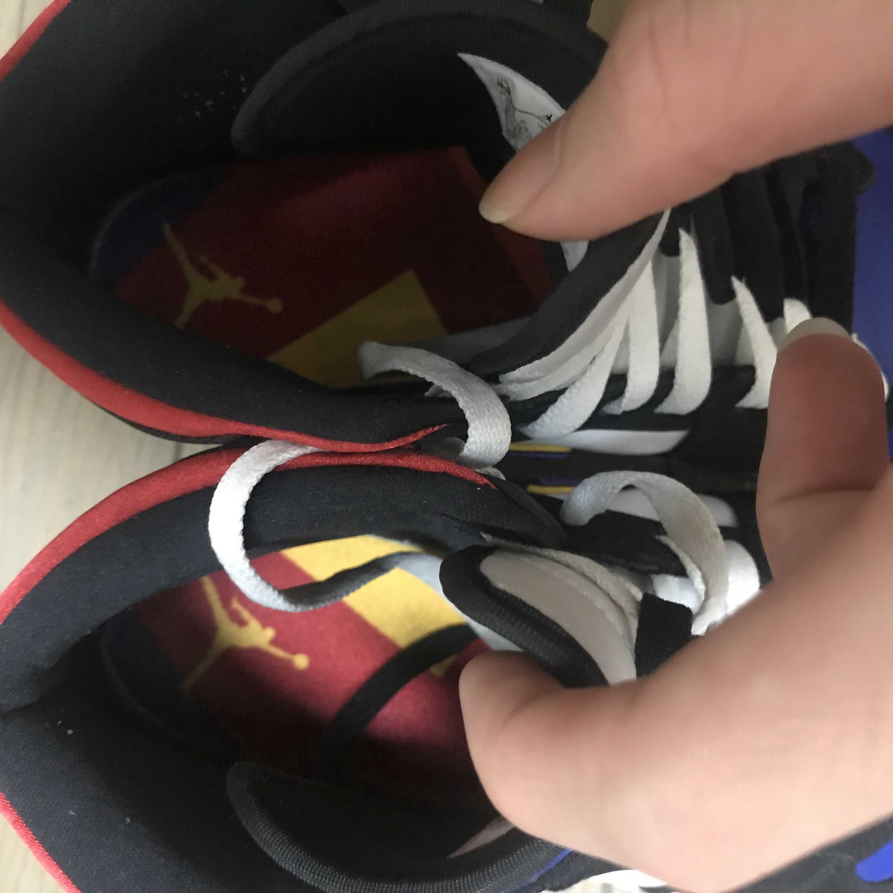 NIKE AIR JORDAN 1 MID "LAKERS TOP 3"