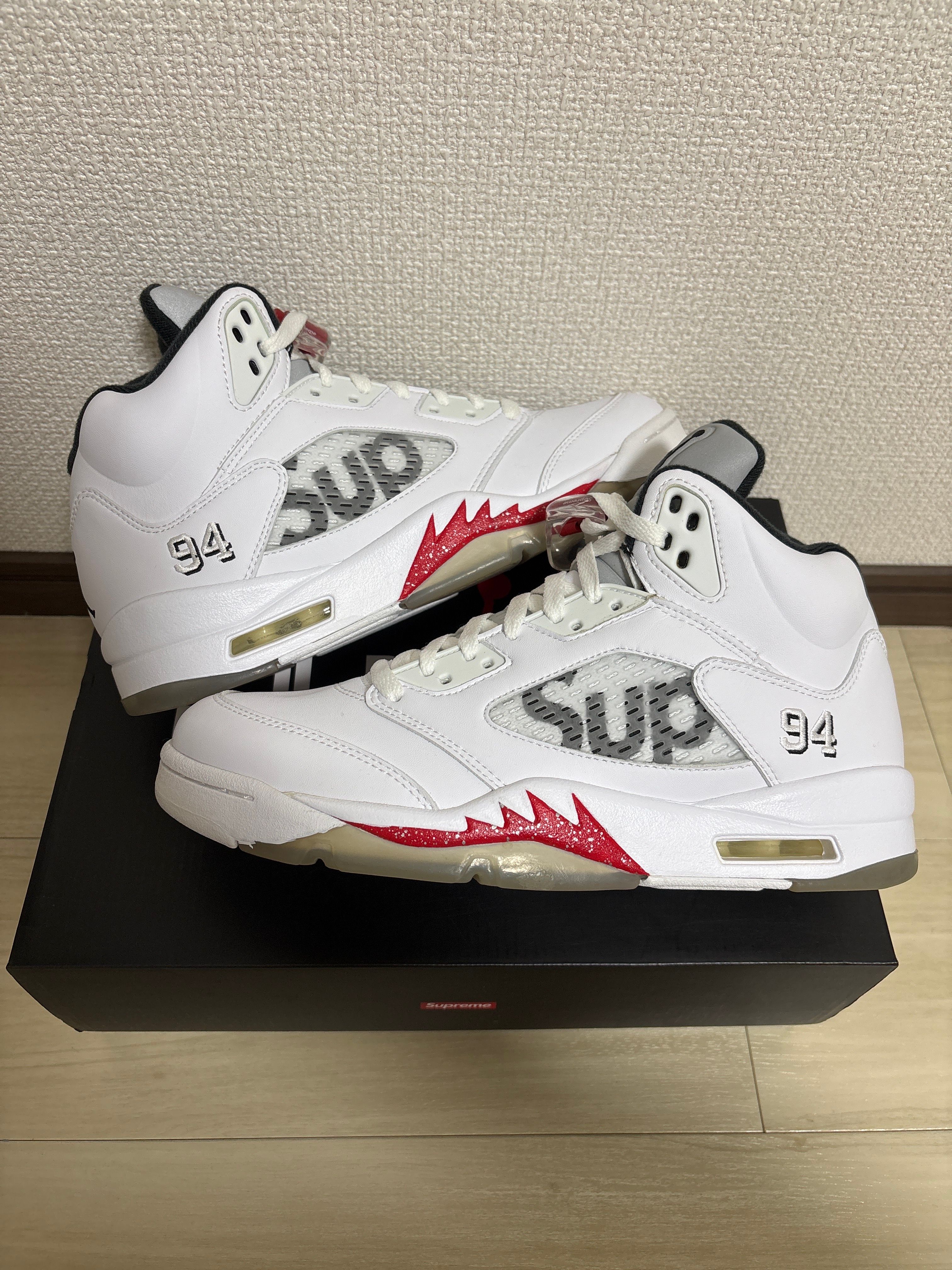 Supreme × Nike Air Jordan 5 Retro "White"