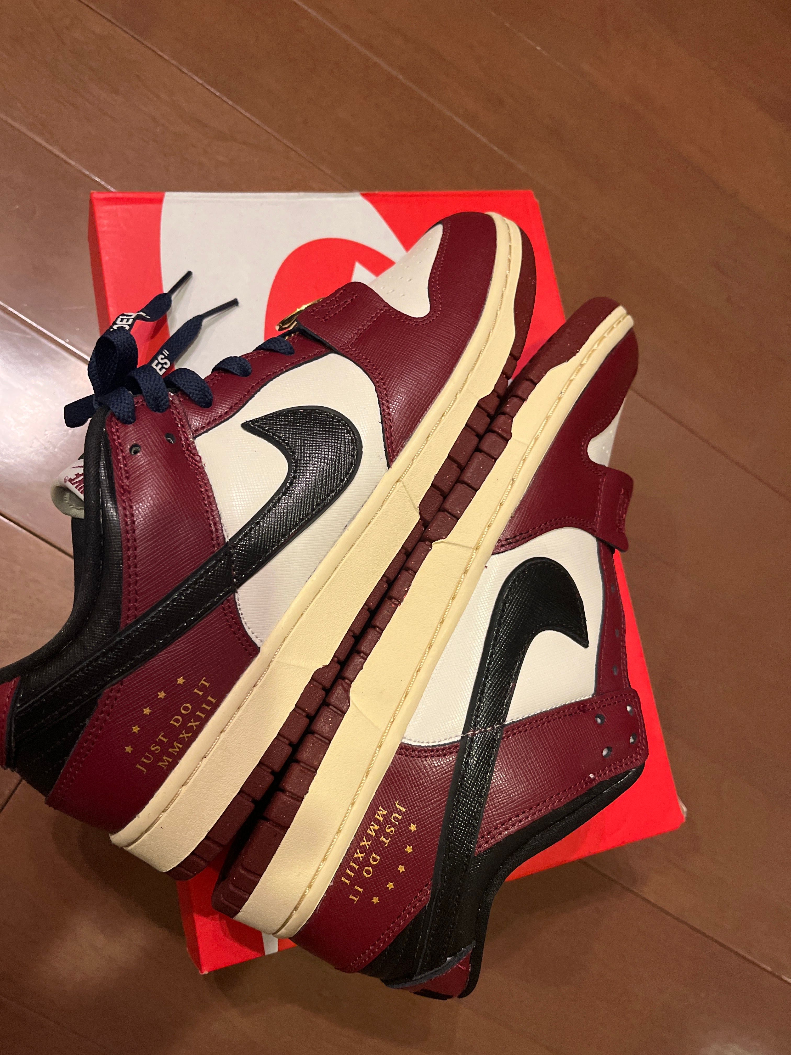 Nike Women's Dunk Low SE Just Do It "Team Red"