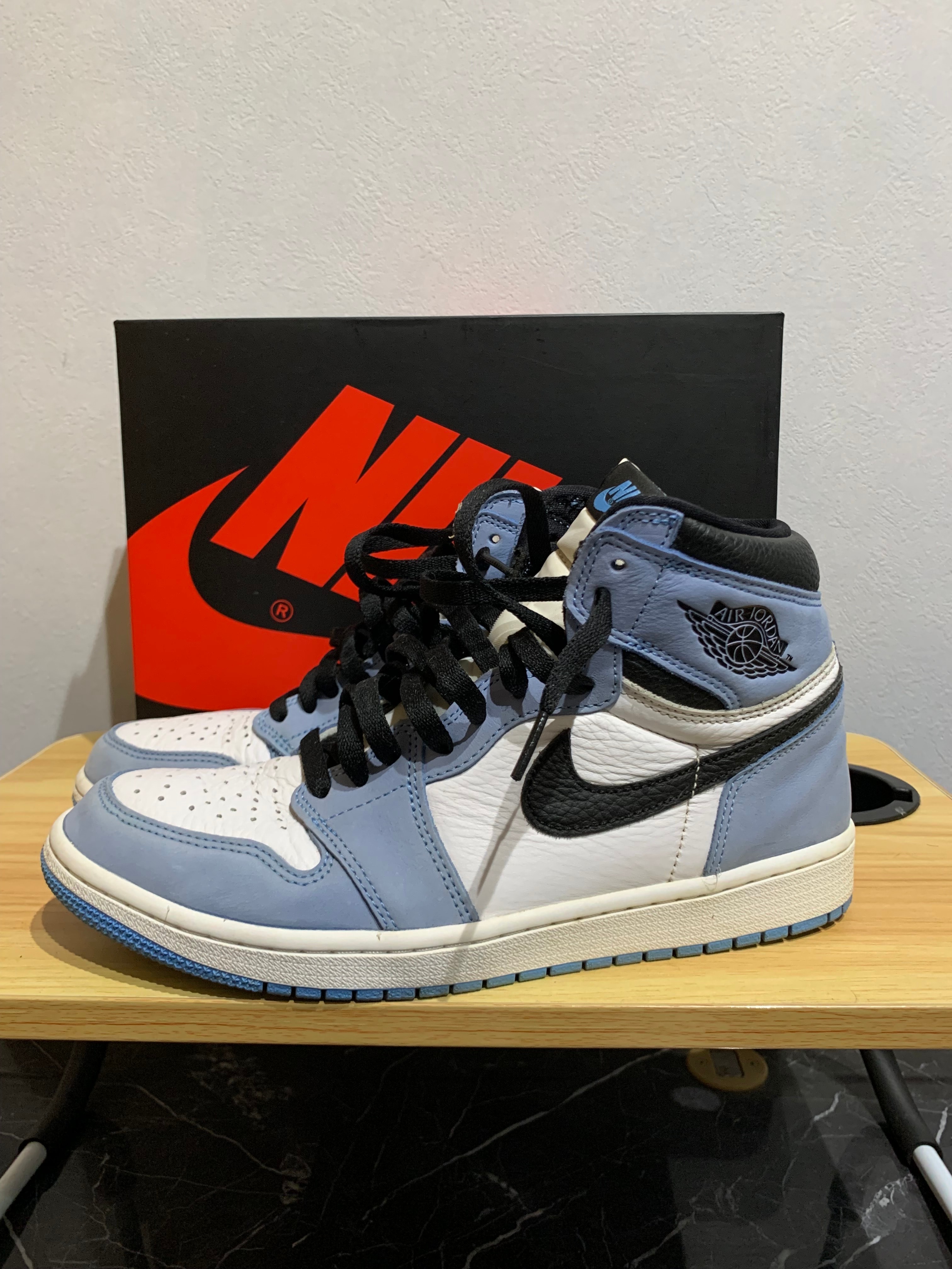 ナイキ  エアジョーダン1 ハイ OG "ユニバーシティブルー"