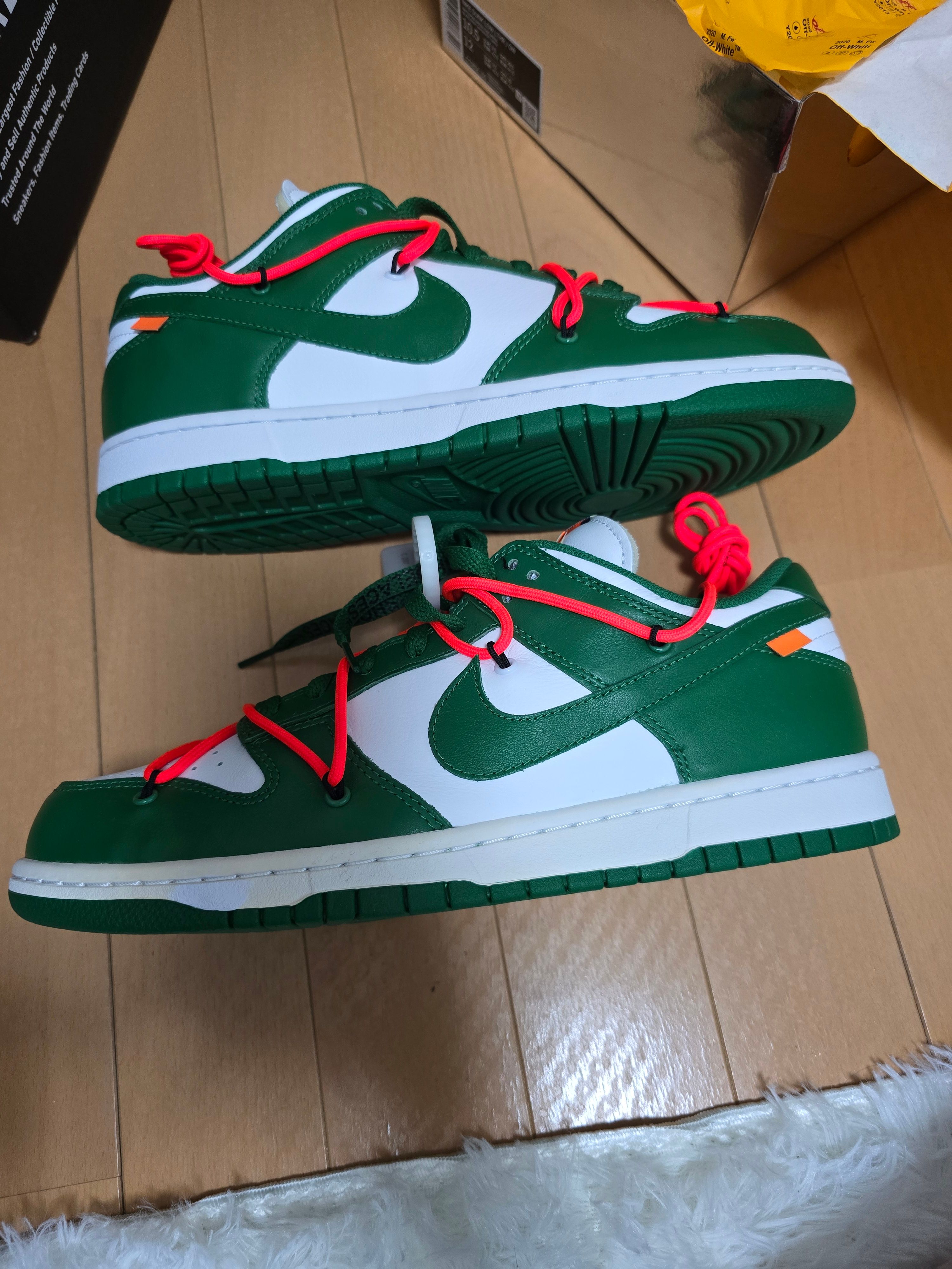 Off-White × Nike Dunk Low "White/Pine Green"