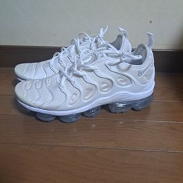 ナイキ エアヴェイパーマックス プラス "ホワイト/ピュアプラチナム"