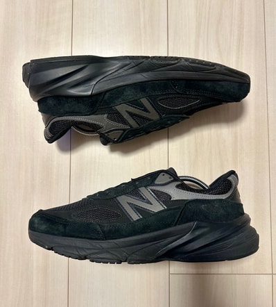 New Balance 990V6 "Triple Black"