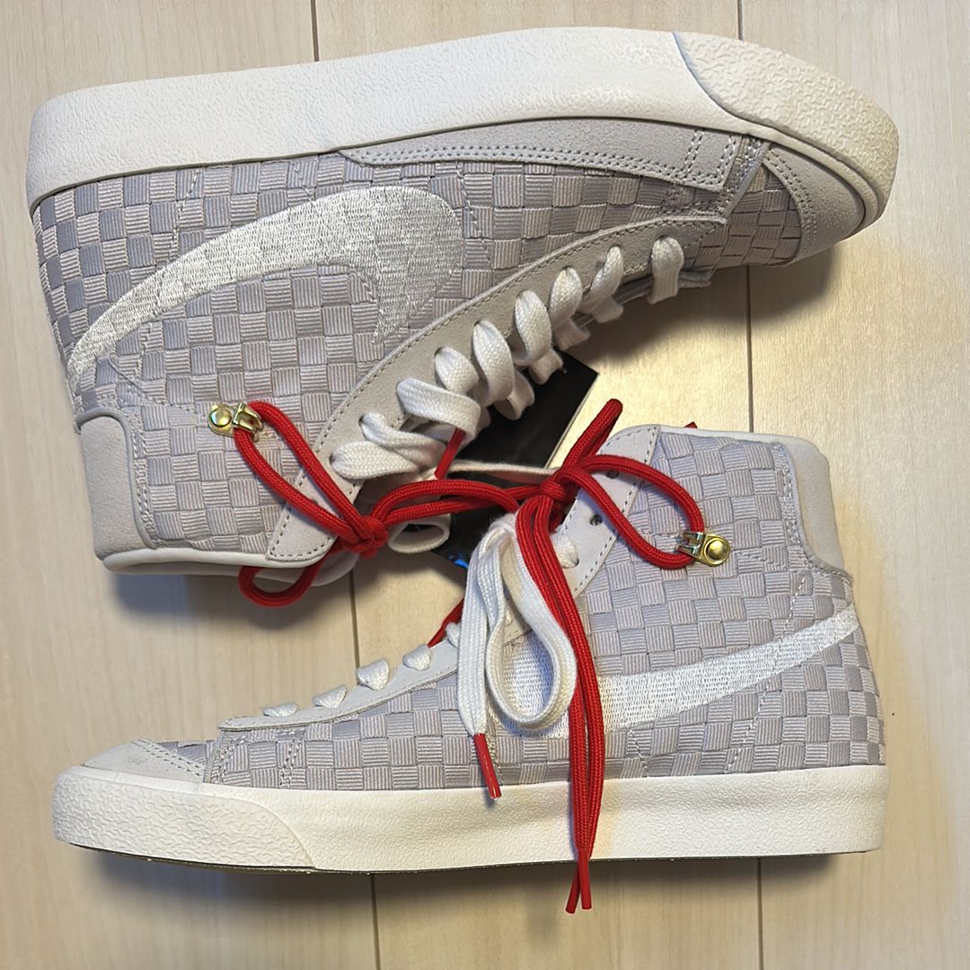 NIKE Women's BLAZER MID 77 "SASHIKO" WHITE