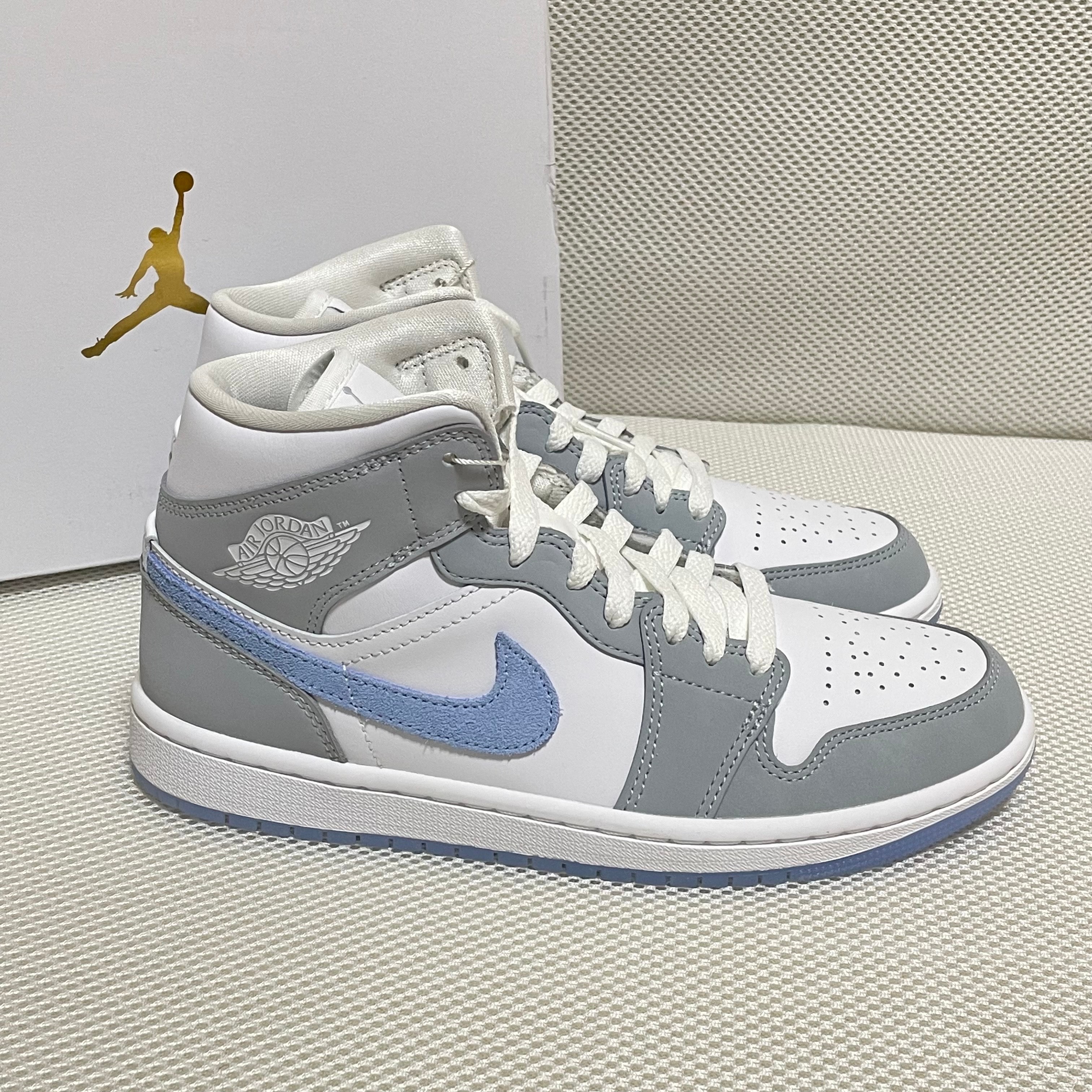 Nike Women's Air Jordan 1 Mid "Wolf Grey"