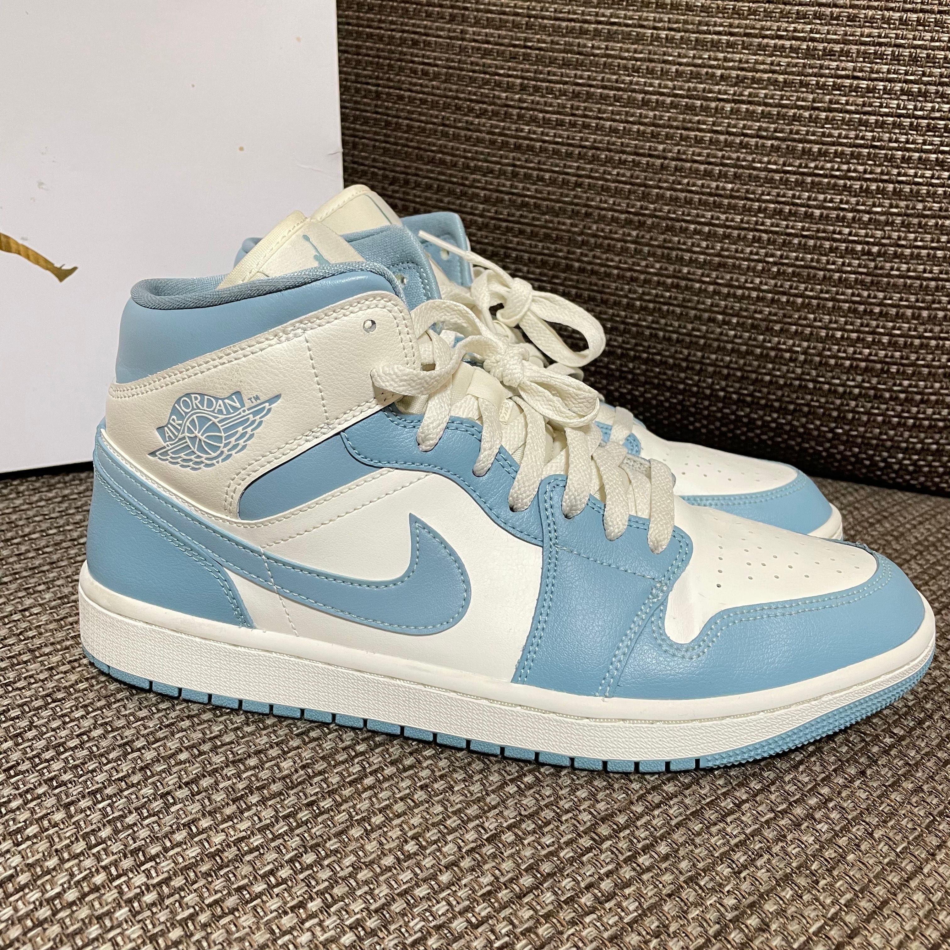 Nike Women's Air Jordan 1 Mid "University Blue"
