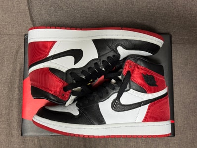 Nike Women's Air Jordan 1 Retro High "Satin Black Toe"