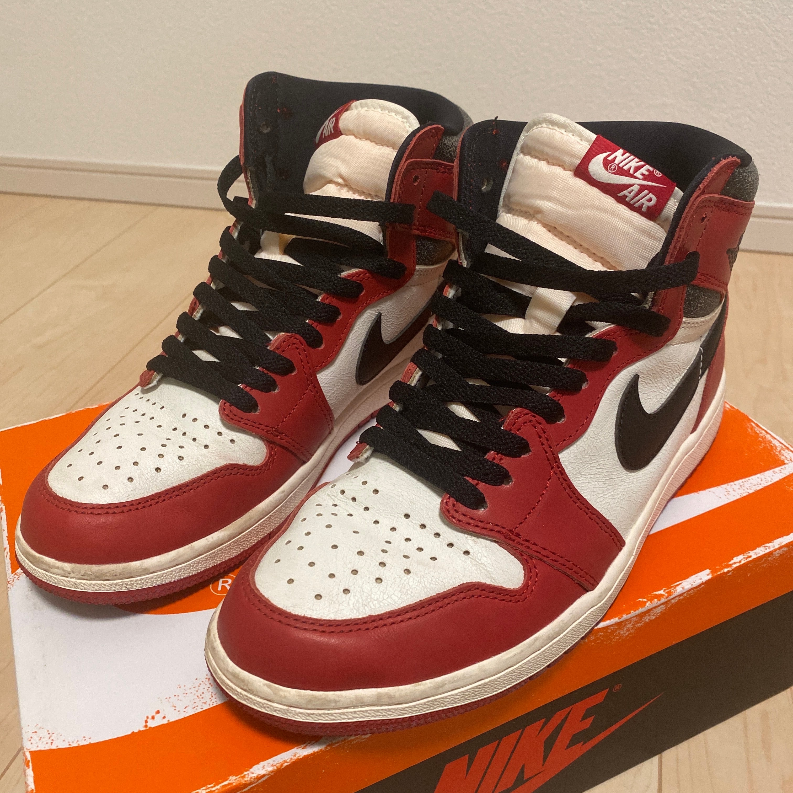 Nike Air Jordan 1 High OG "Lost & Found/Chicago"