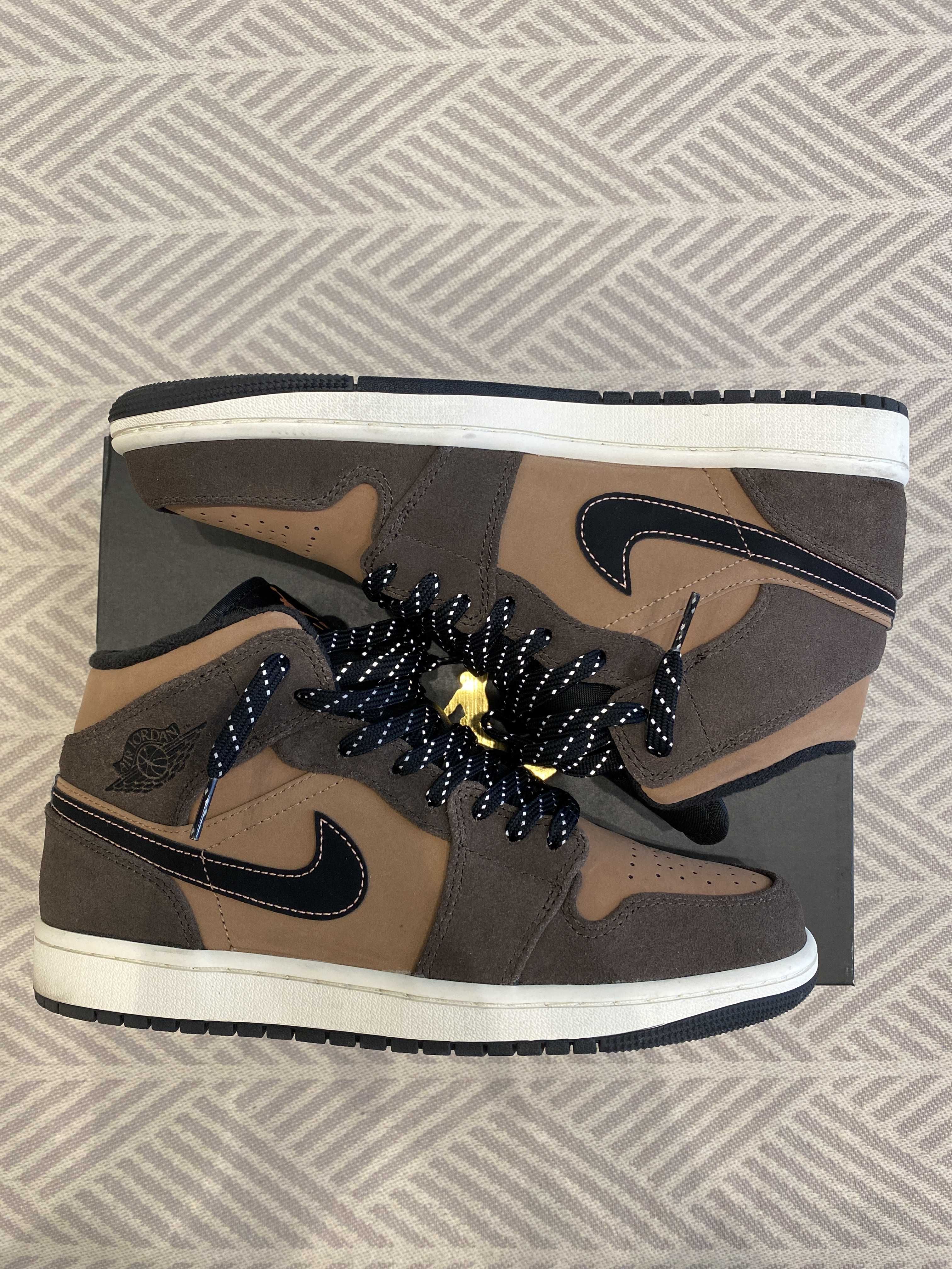 Nike Air Jordan 1 Mid SE "Dark Chocolate"