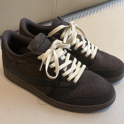 Travis Scott × Nike Air Jordan 1 Low OG SP "Velvet Brown and Dark Mocha"