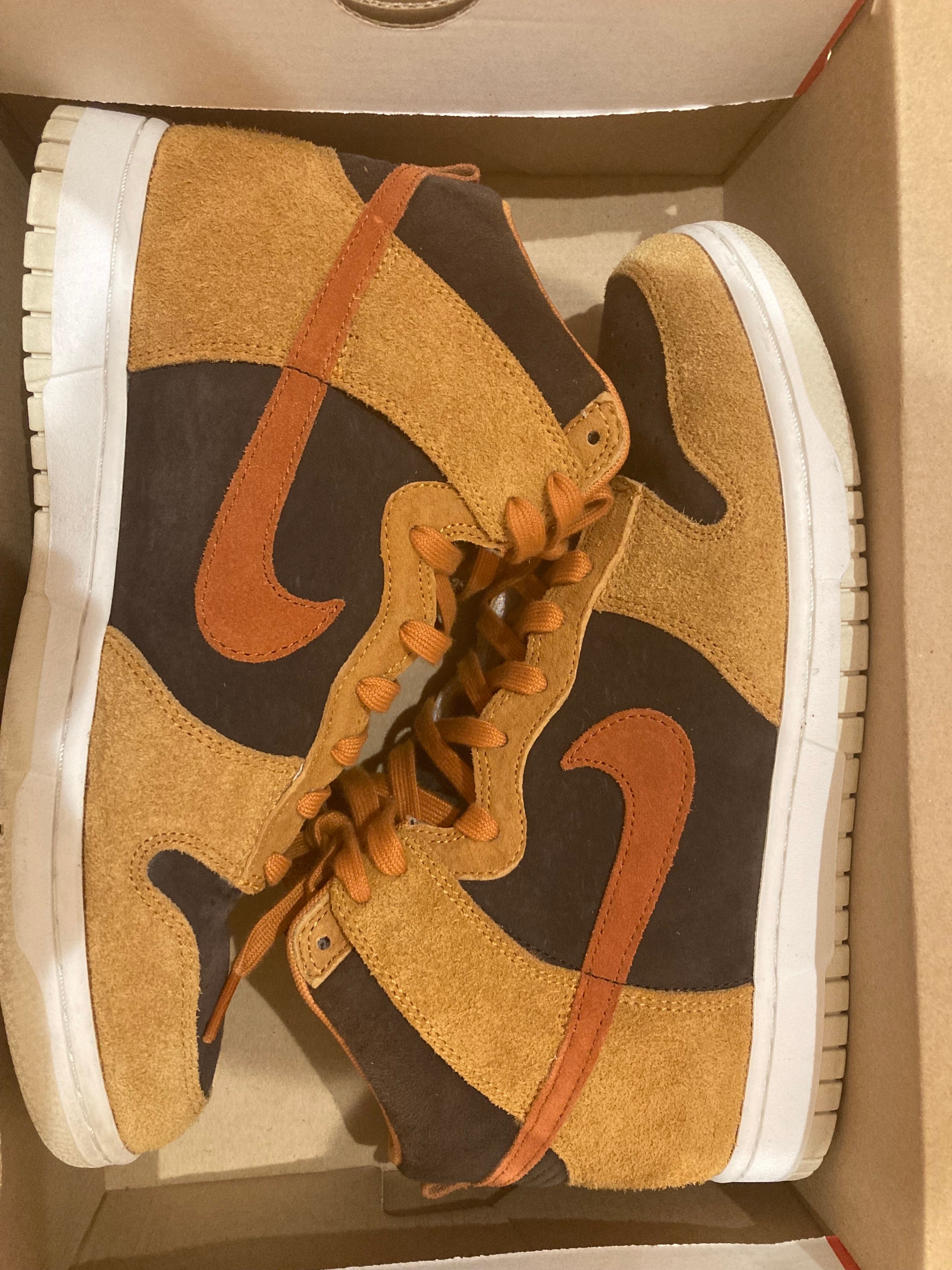 NIKE DUNK HIGH PRM "DARK CURRY"