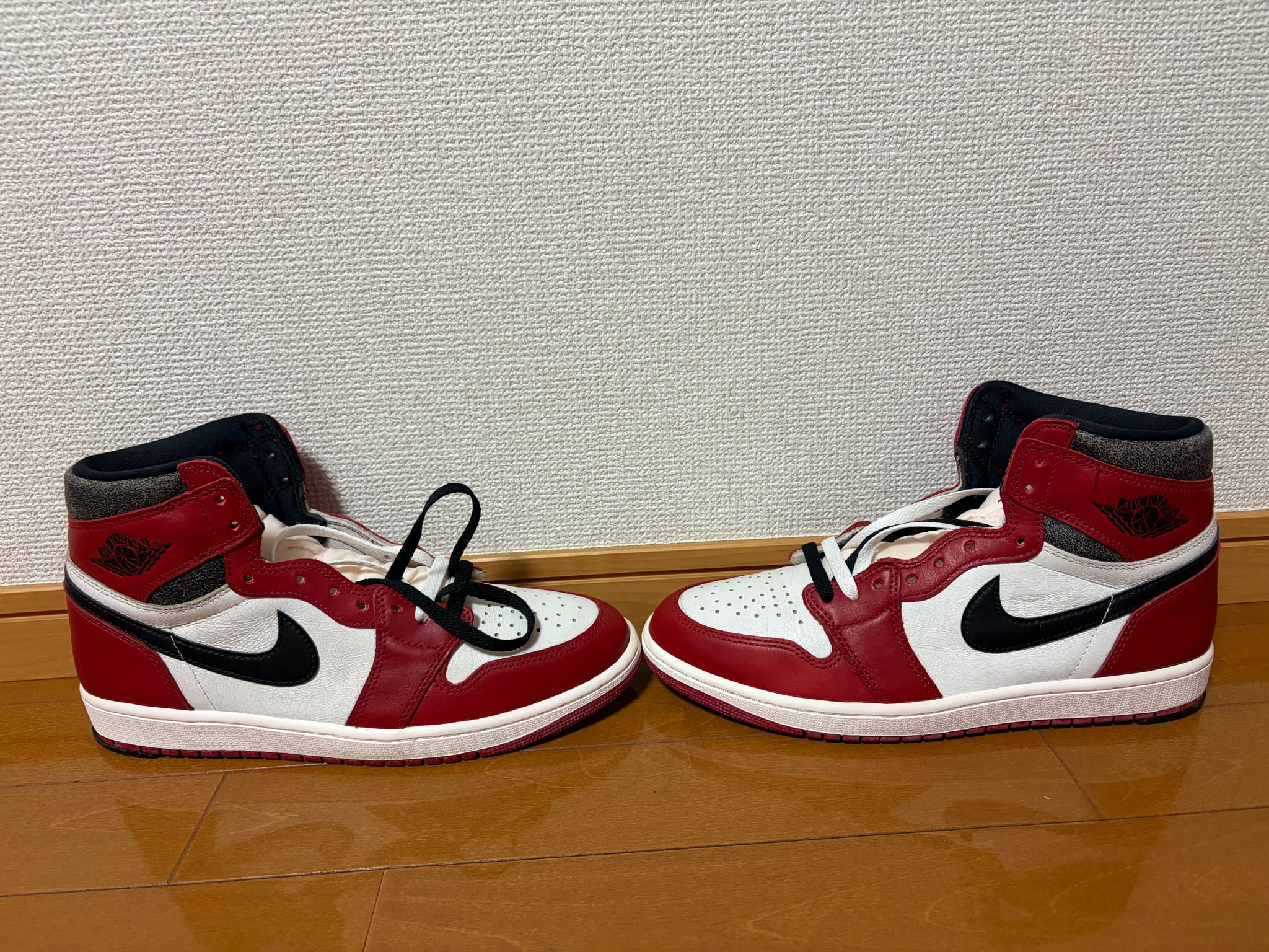 Nike Air Jordan 1 High OG "Lost & Found/Chicago"