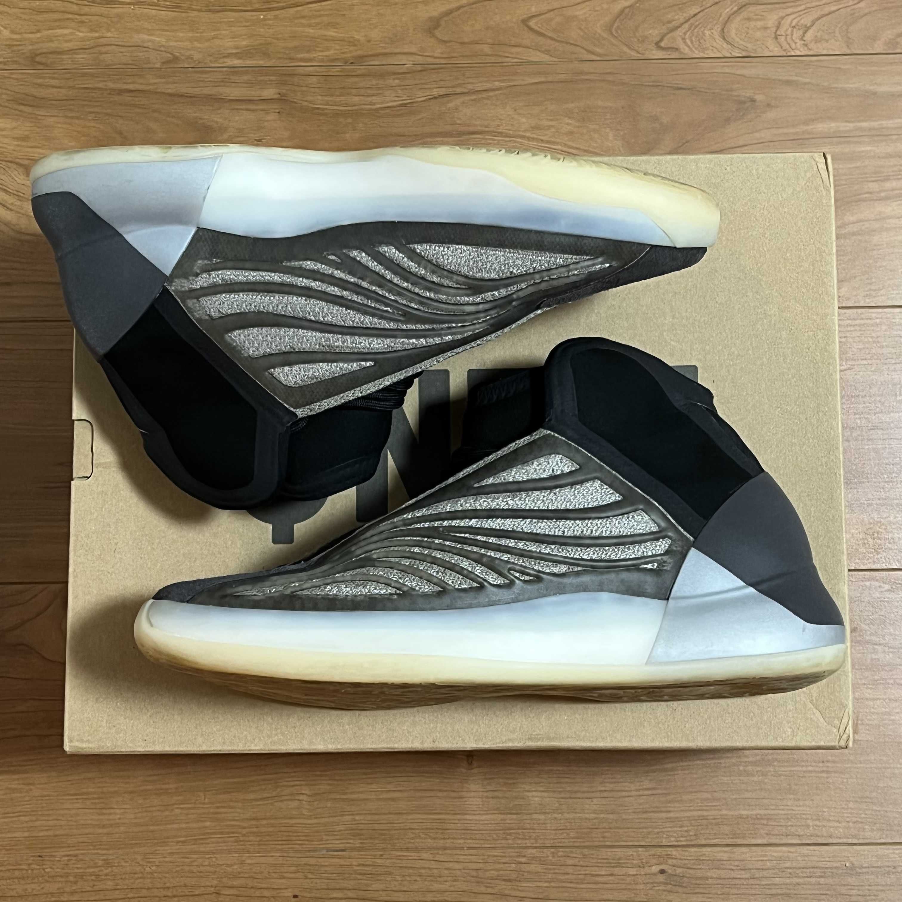 adidas YEEZY Quantum "Barium"