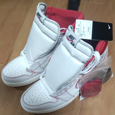 Nike Air Jordan 1 Retro High OG "Sail/University Red"
