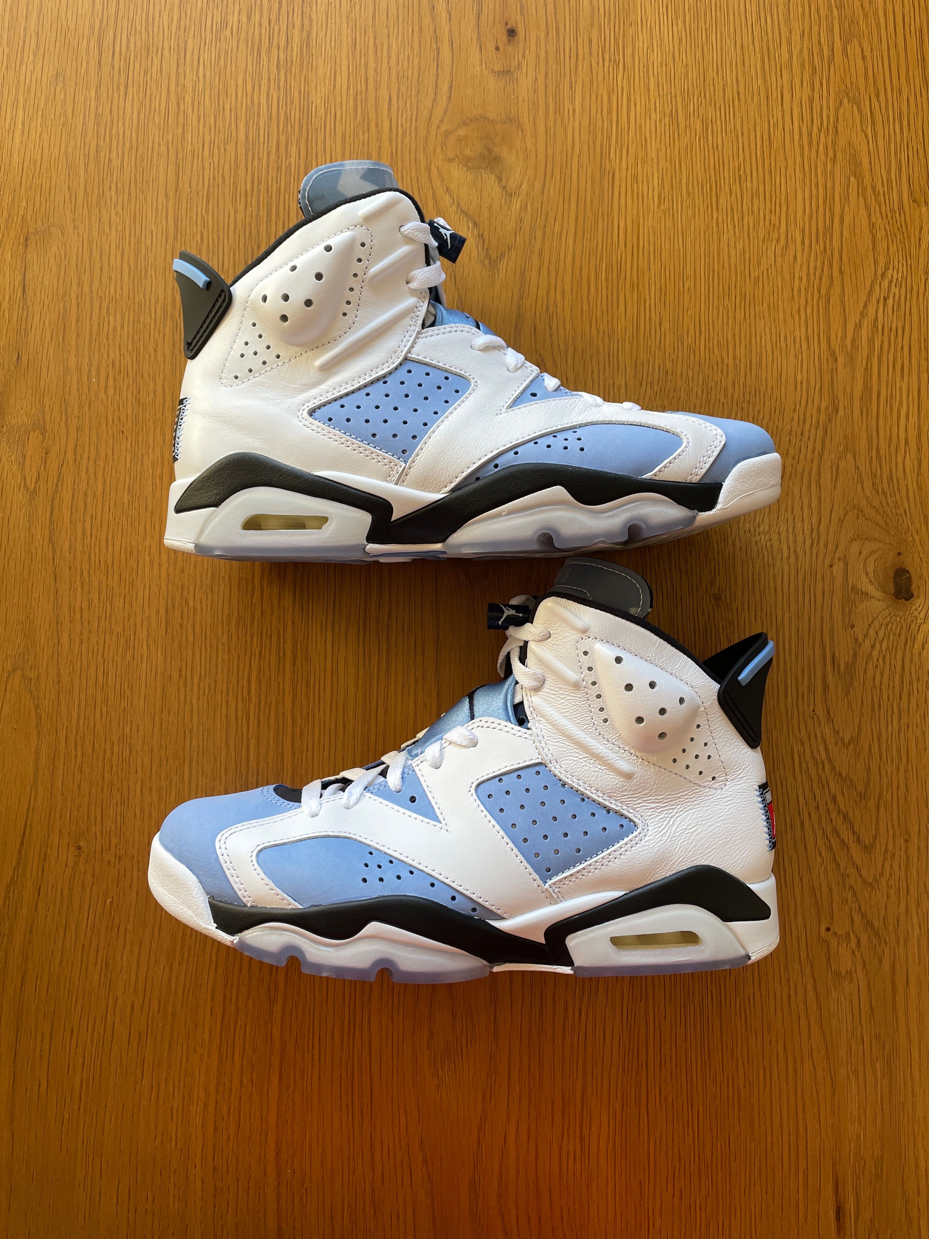 Nike Air Jordan 6 "UNC"