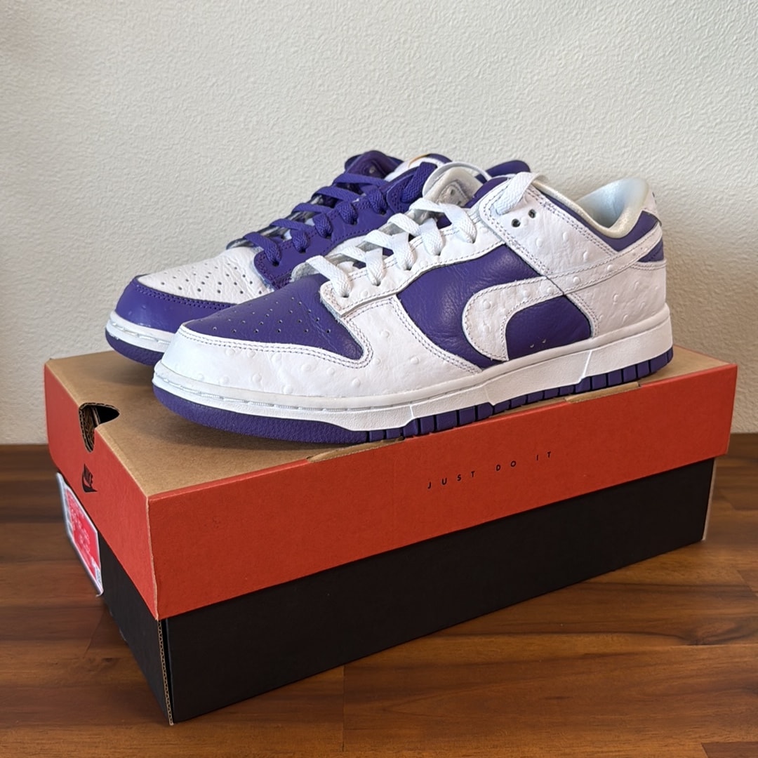 Nike Women's Dunk Low "Made You Look"