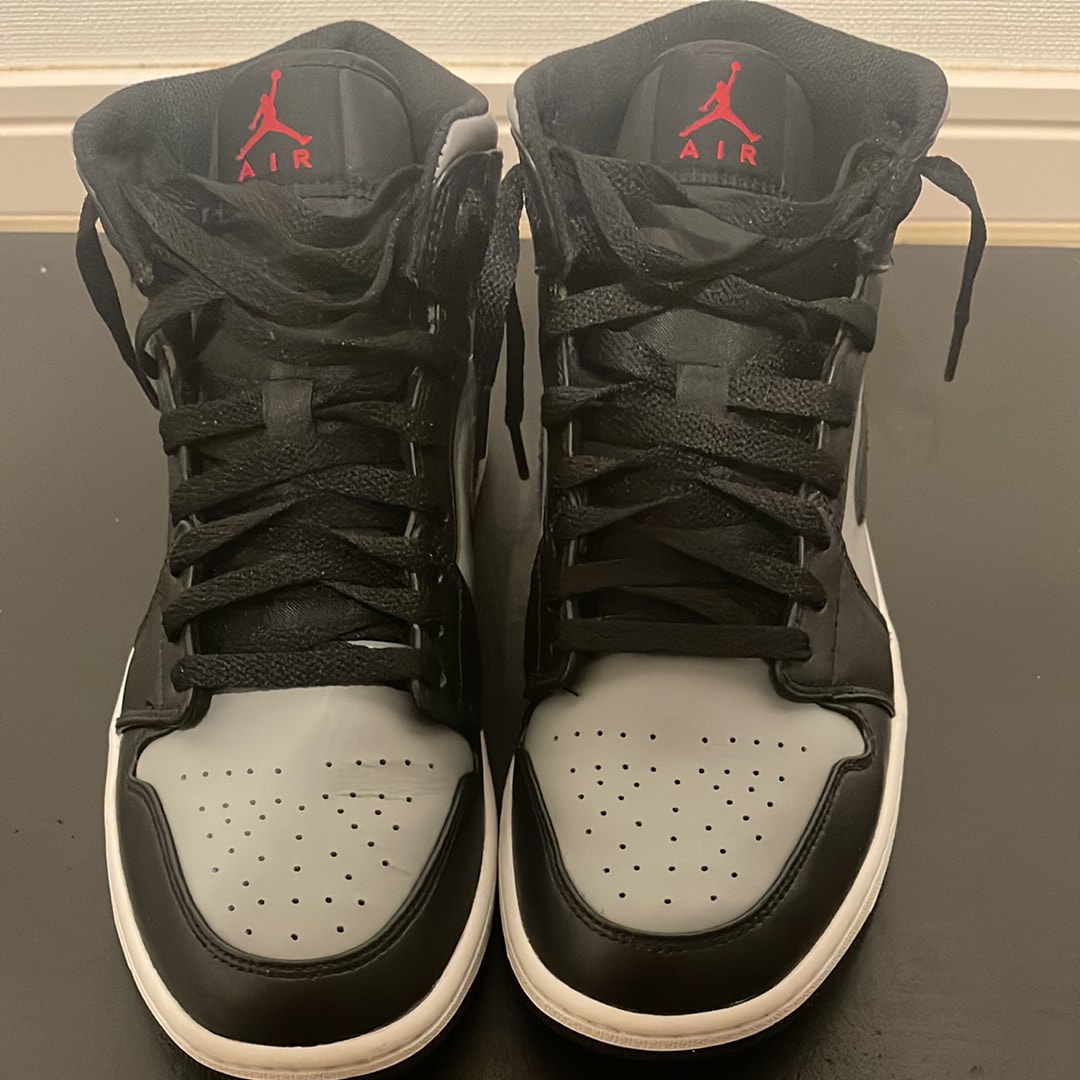 Nike Air Jordan 1 Mid "Shadow"