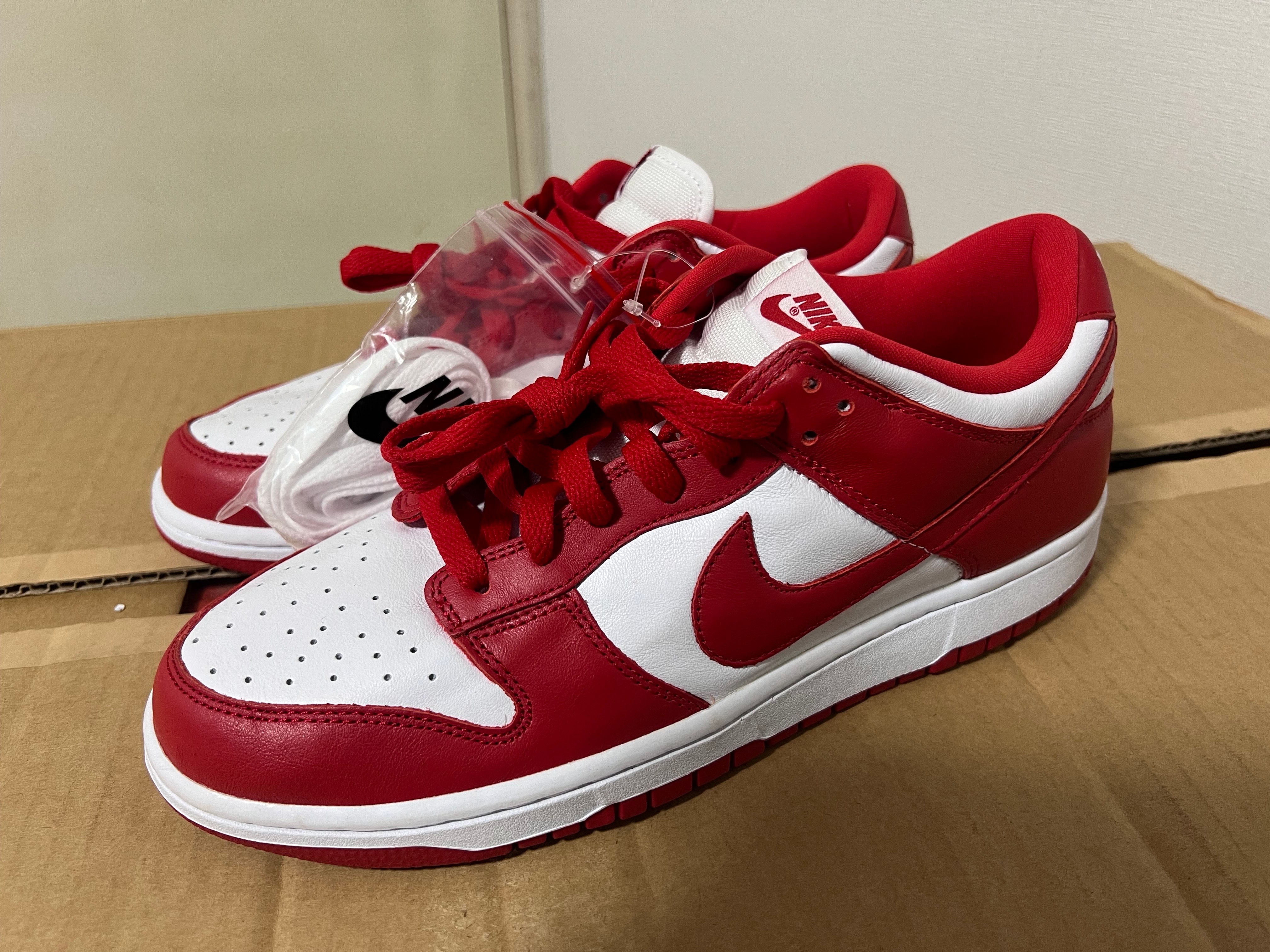 Nike Dunk Low SP "White and University Red"