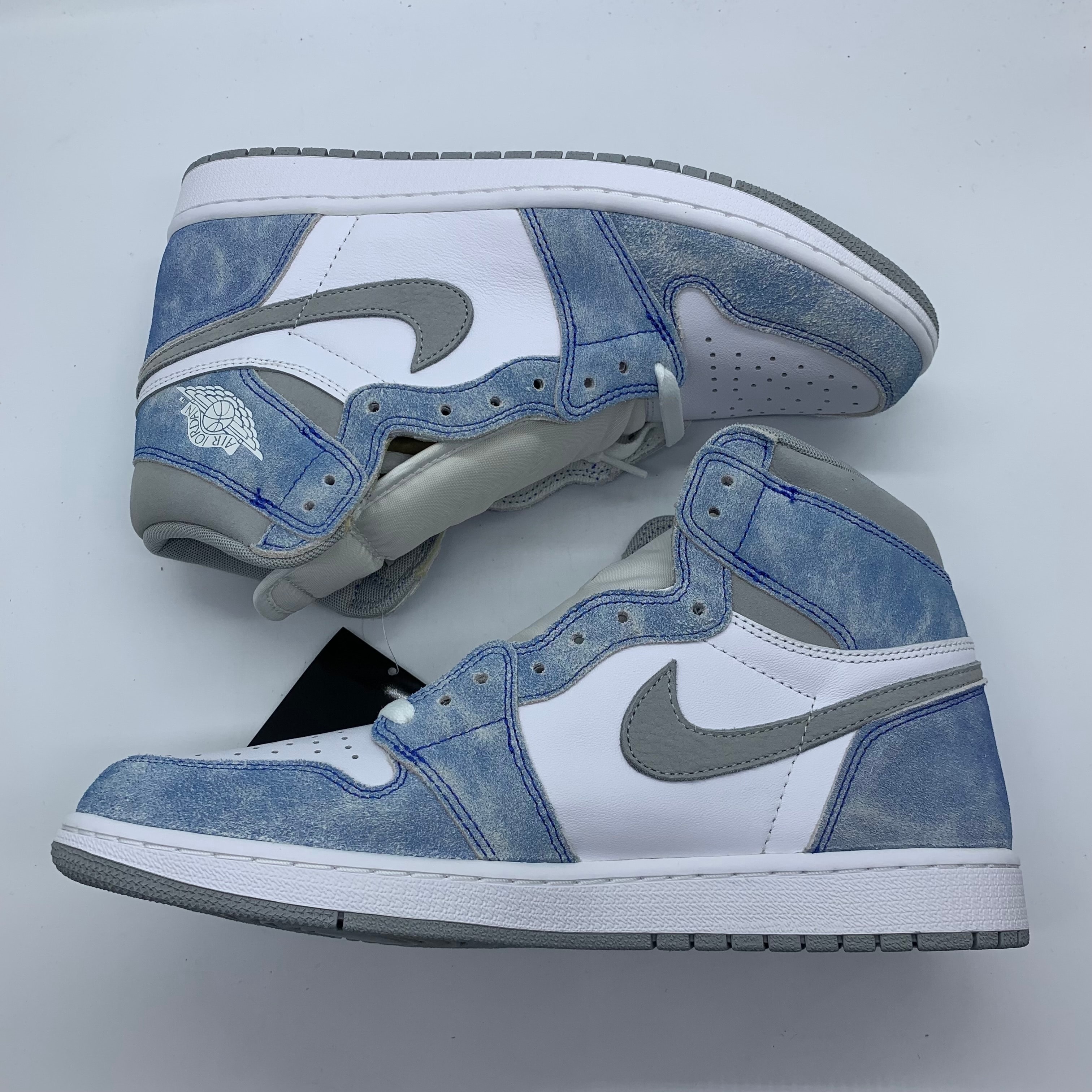 Nike Air Jordan 1 High OG "Hyper Royal"