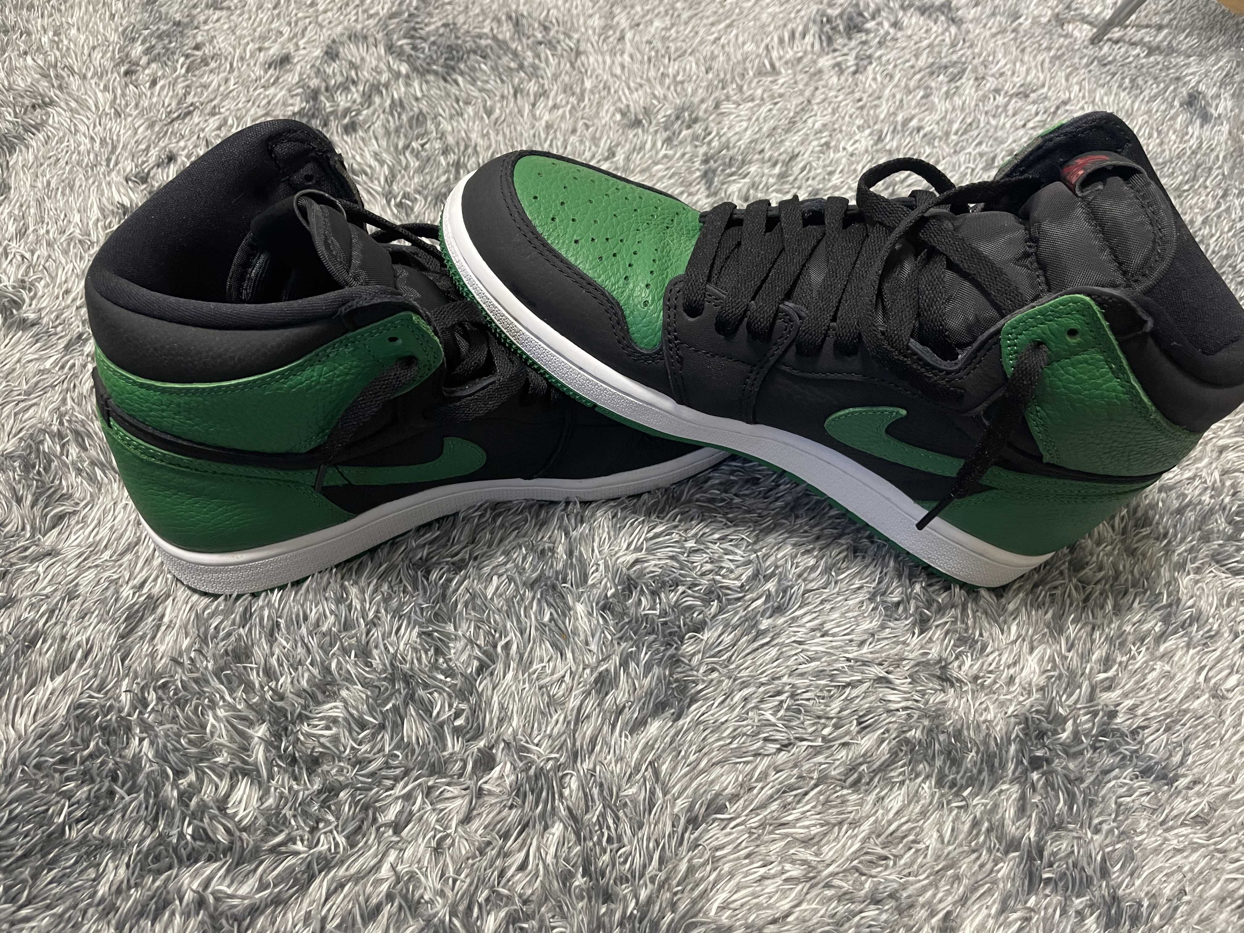 Nike Air Jordan 1 Retro High OG "Black/Pine Green" (2020)      