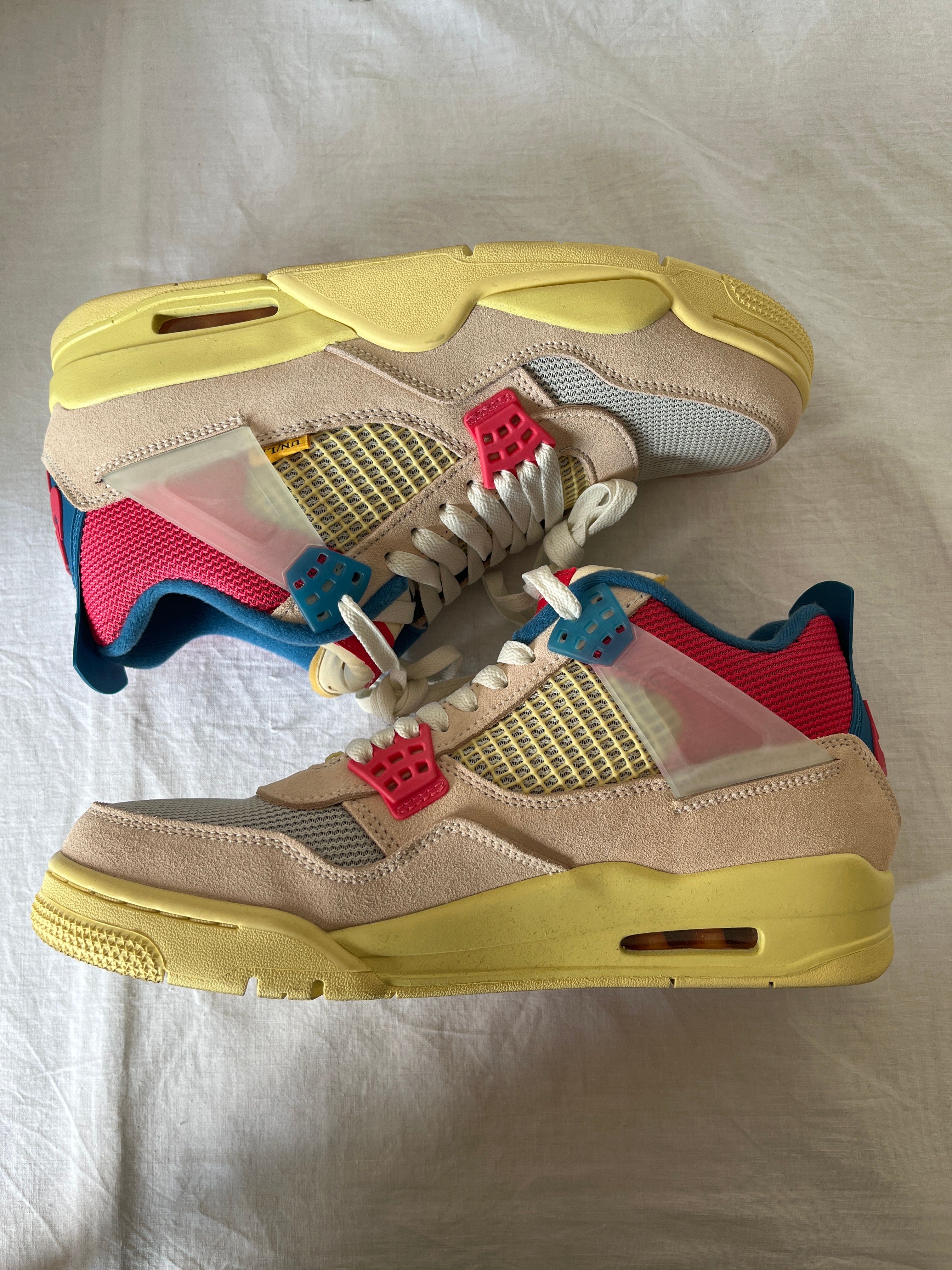 UNION × Nike Air Jordan 4 SP "Guava Ice/Light Fusion Red"