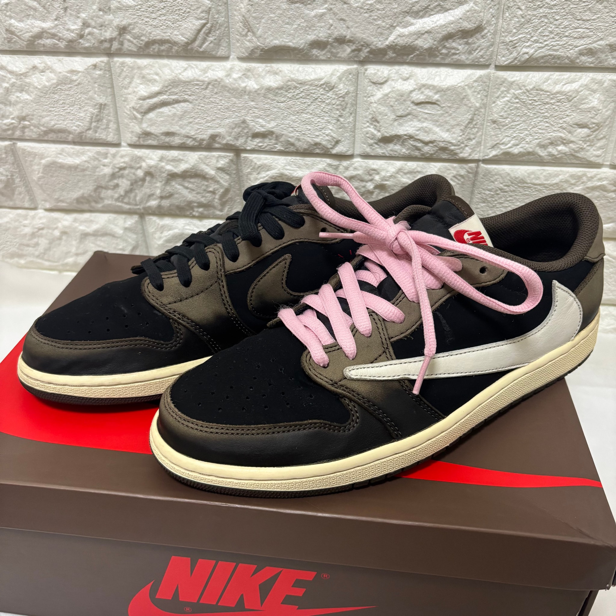 Travis Scott × Nike Air Jordan 1 Low OG SP-T "Black/Dark Mocha"