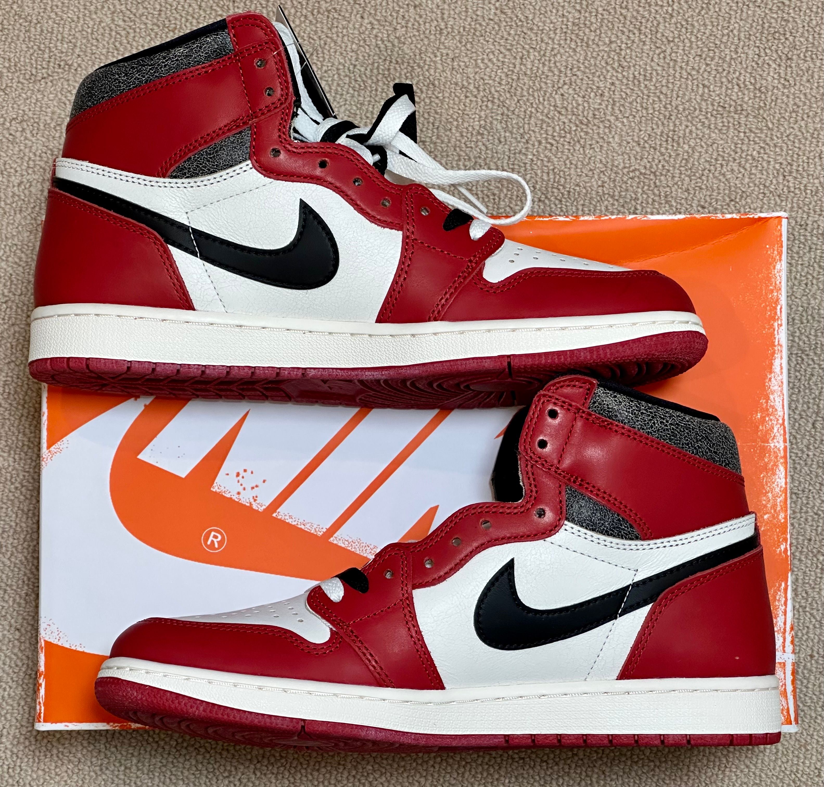 Nike Air Jordan 1 High OG "Lost & Found/Chicago"