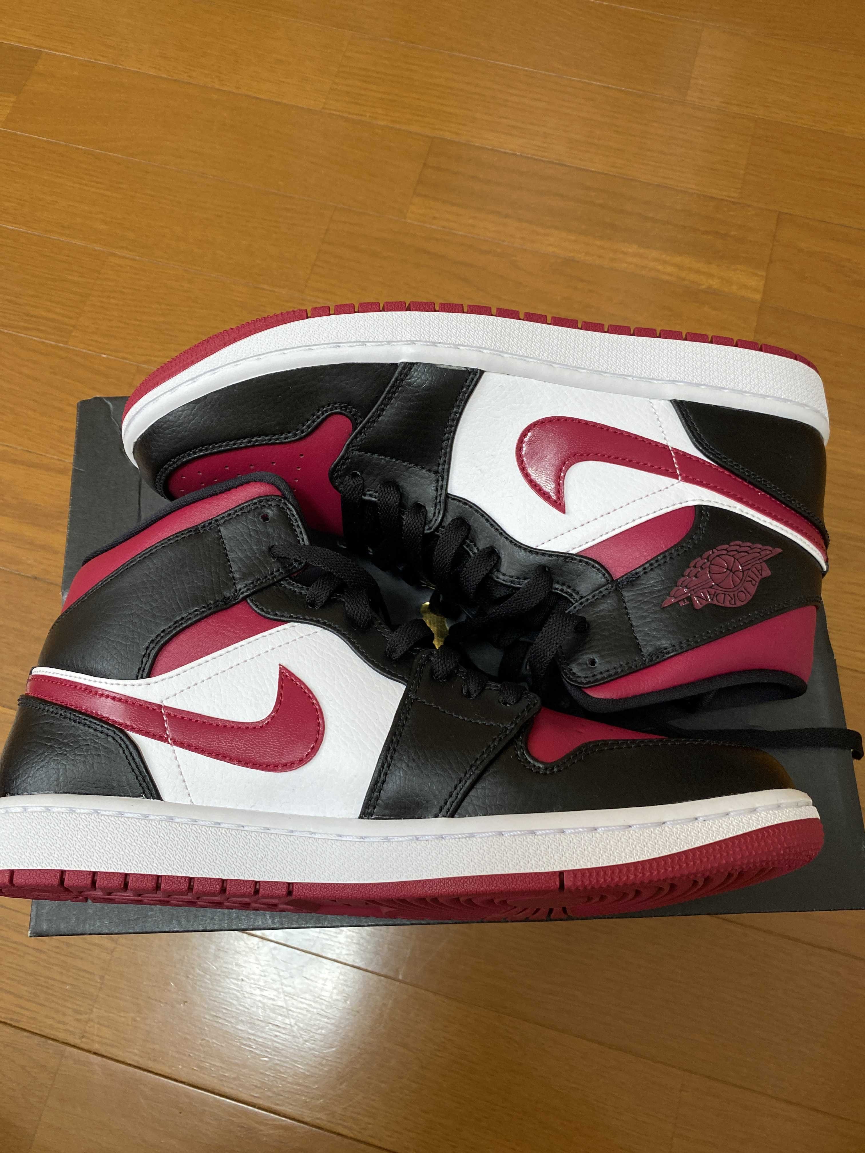 NIKE AIR JORDAN 1 MID "BLACK/RED/WHITE"