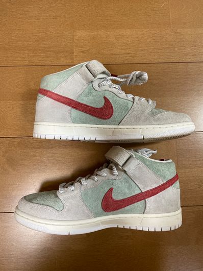 Nike SB Dunk Mid "White Widow"
