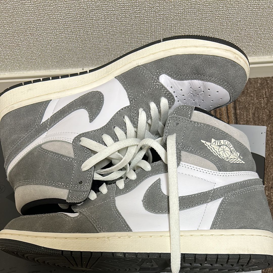Nike Air Jordan 1 Retro High OG "Black and Smoke Grey"