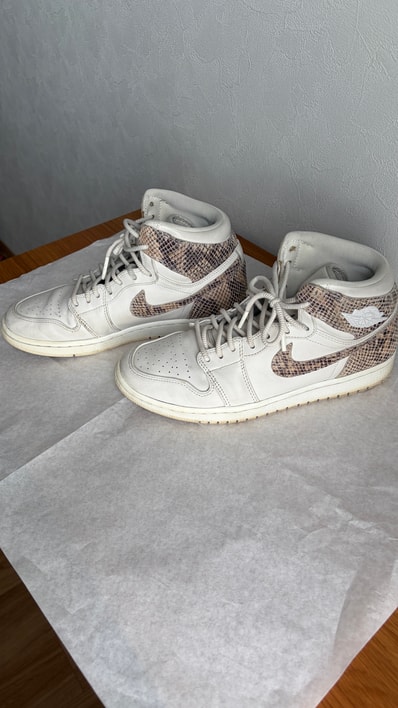 Nike Women's Air Jordan 1 Retro High "White Snake"
