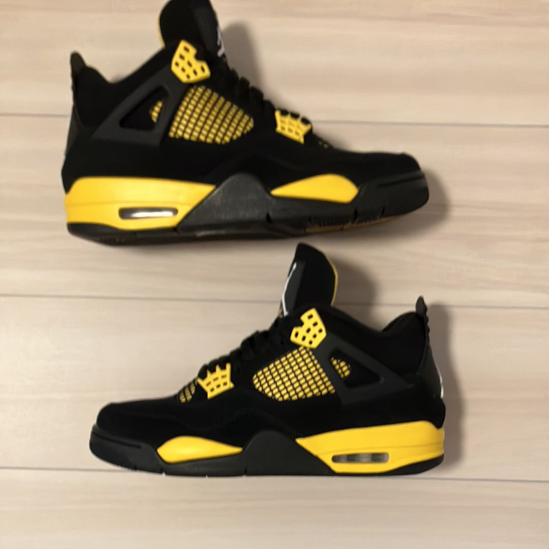 Nike Air Jordan 4 Retro "Thunder"(2023)