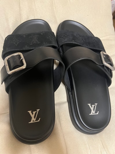 Louis Vuitton LV Venice Mule "Black"