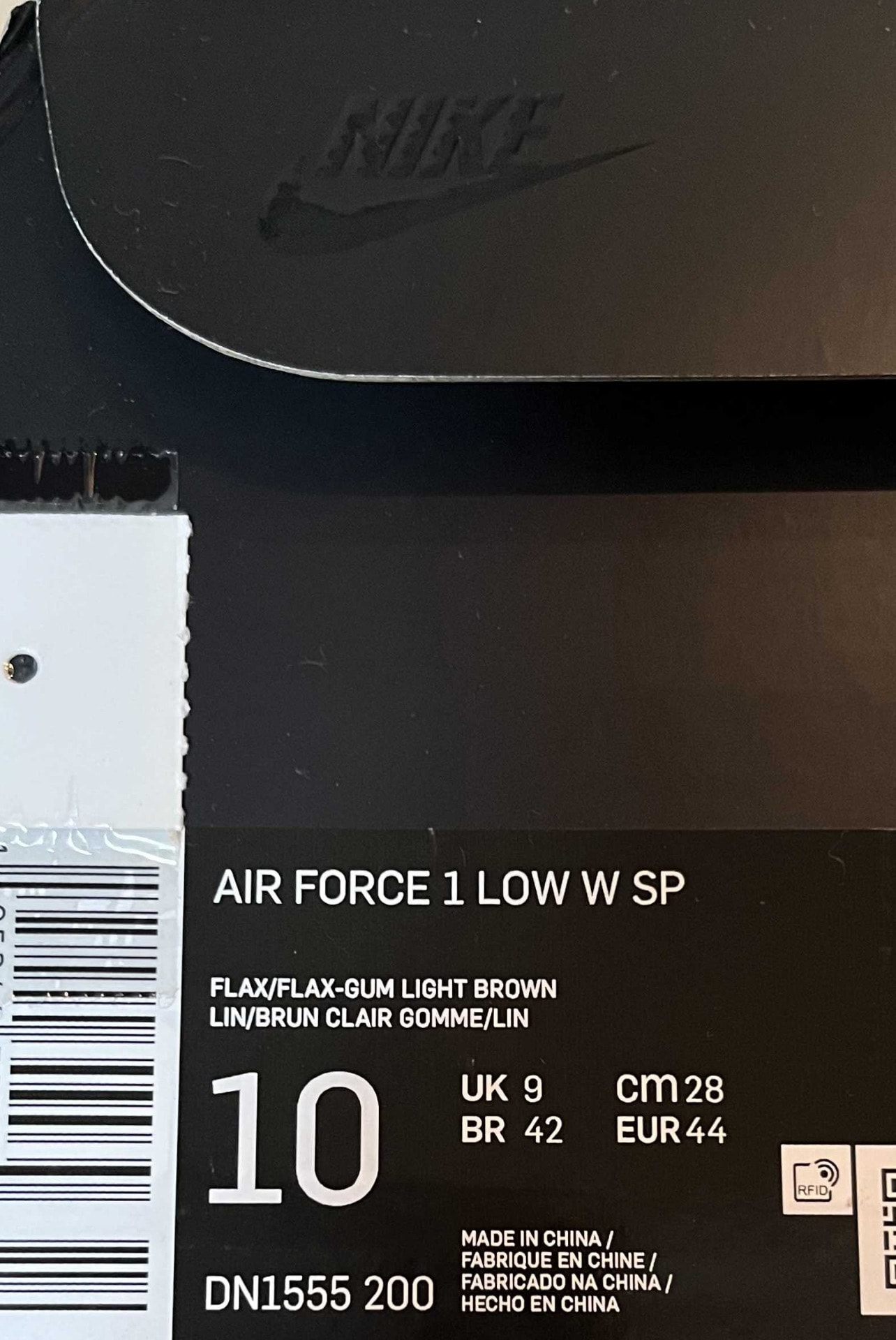 Supreme × Nike Air Force 1 Low "Flax/Wheat"