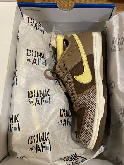 UNDEFEATED × Nike Dunk Low SP "Canteen/Lemon Frost/Palomino"