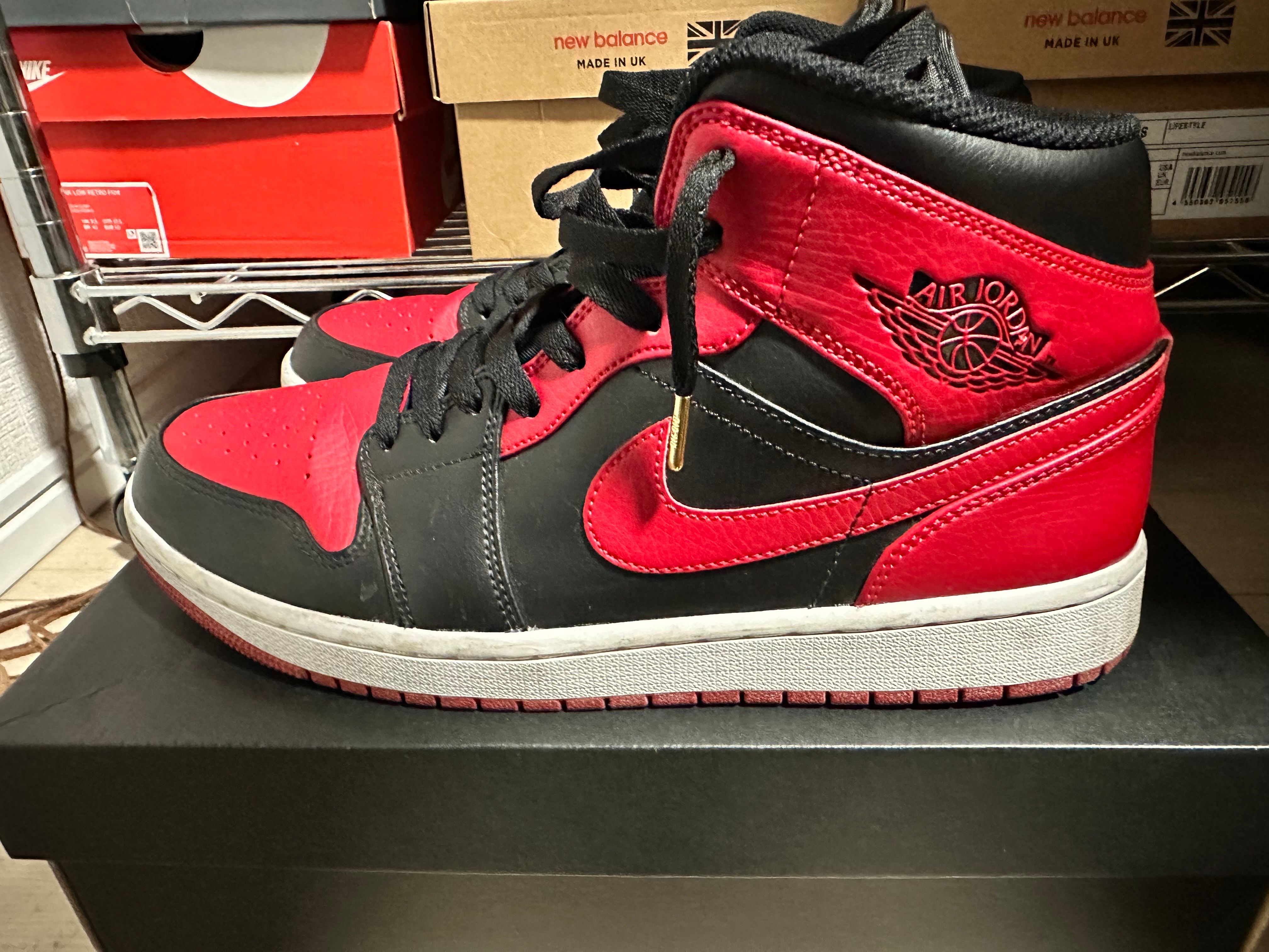 Nike Air Jordan 1 Mid "Bred"