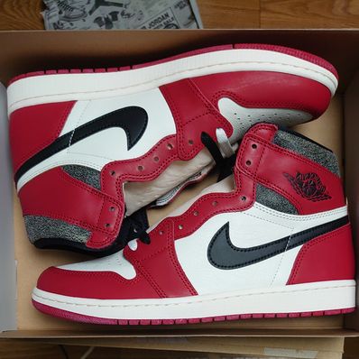 Nike Air Jordan 1 High OG "Lost & Found/Chicago"