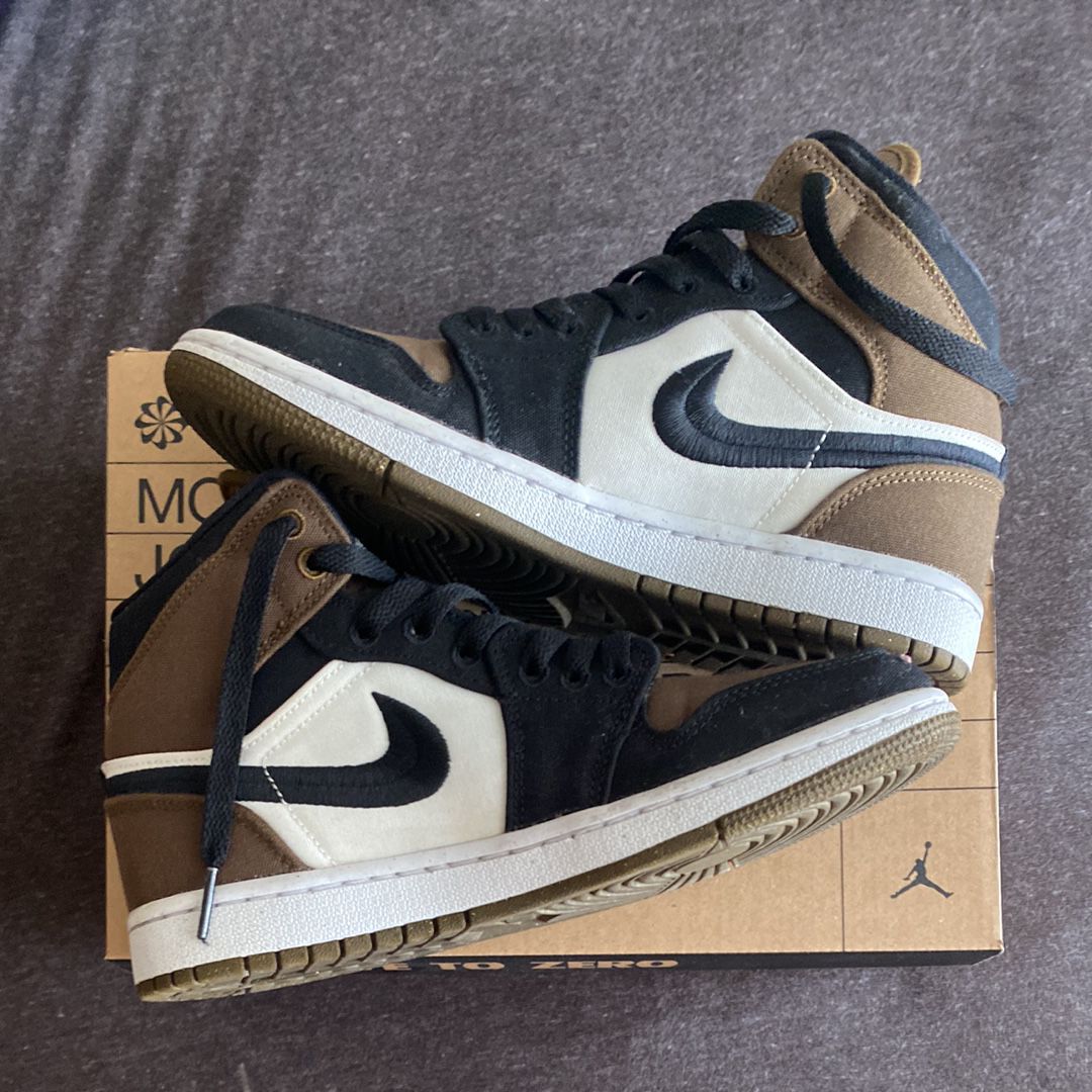 Nike Women's Air Jordan 1 Mid SE "Olive Toe"