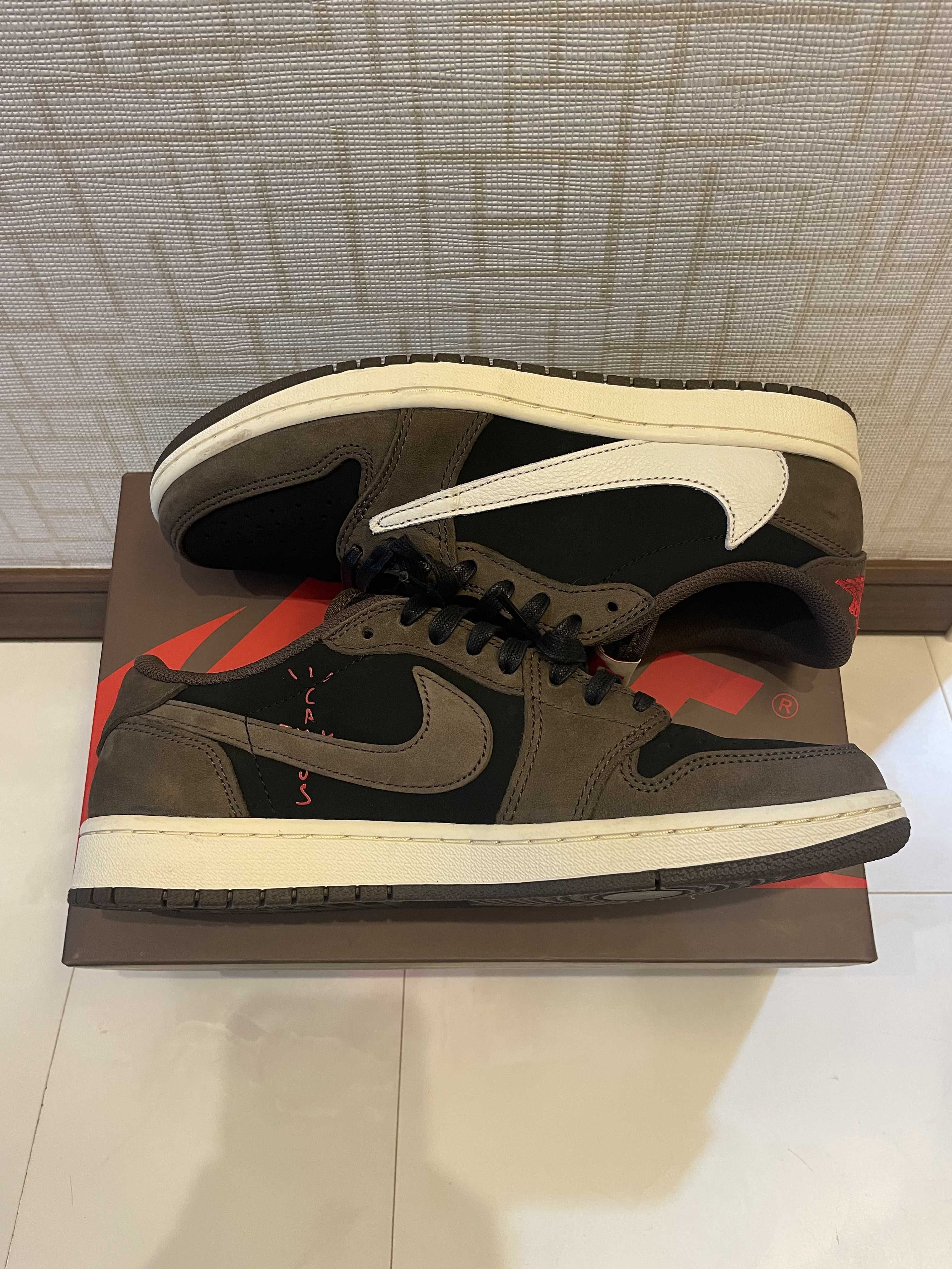 Travis Scott × Nike Air Jordan 1 Low OG SP-T  "Black/Dark Mocha"