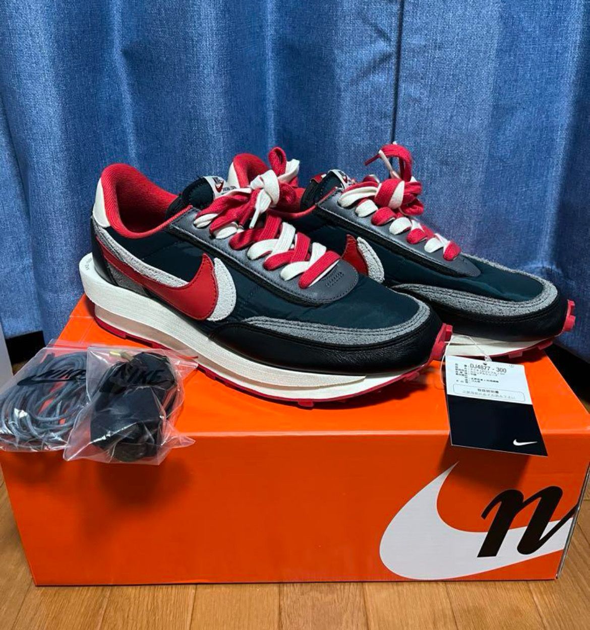 UNDERCOVER × sacai × Nike LD Waffle "Midnight Spruce/Pale Ivory-Dark Grey-University Red"