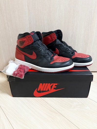 Nike Air Jordan 1 Retro High OG "Bred/Banned"