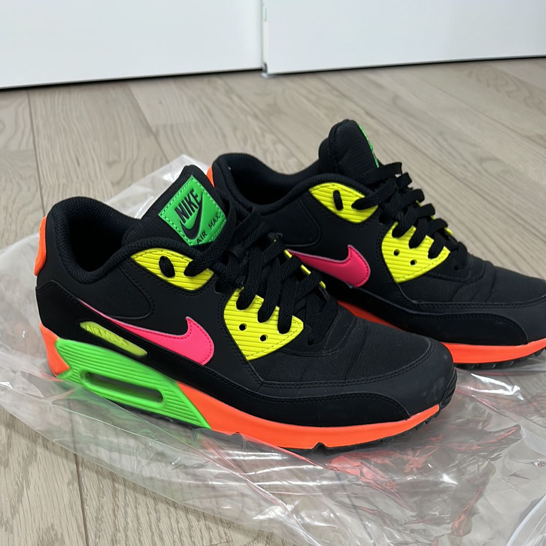 NIKE AIR MAX 90 "TOKYO NEON"