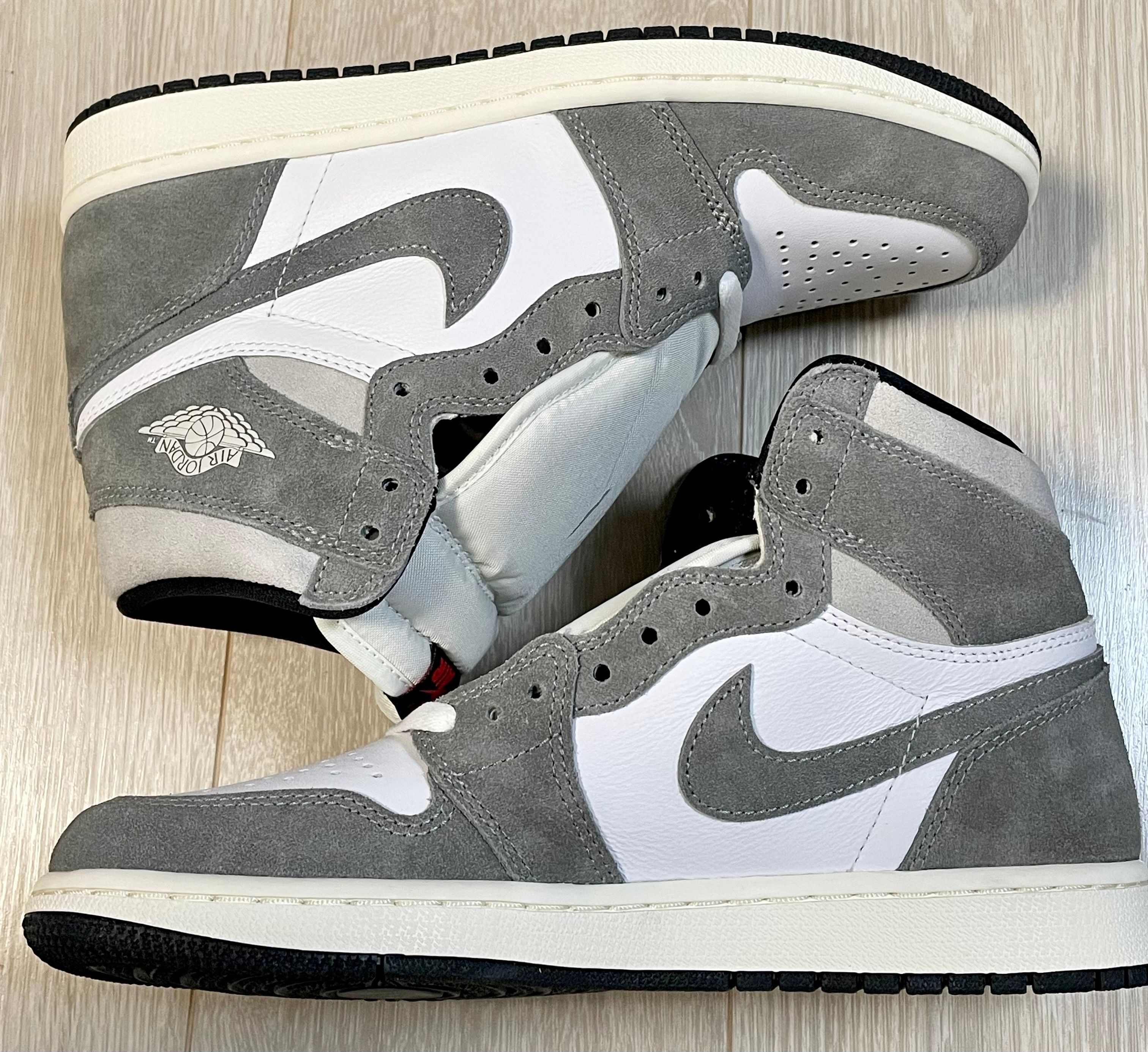 Nike Air Jordan 1 Retro High OG "Black and Smoke Grey"