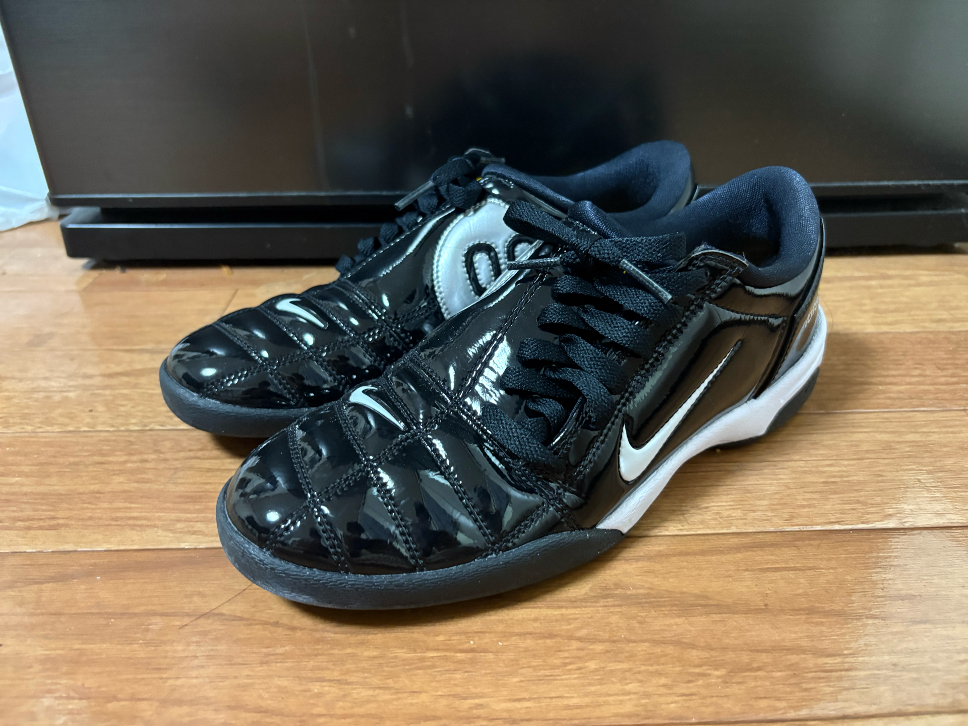 Nike Total 90 3 SP "Black and White"