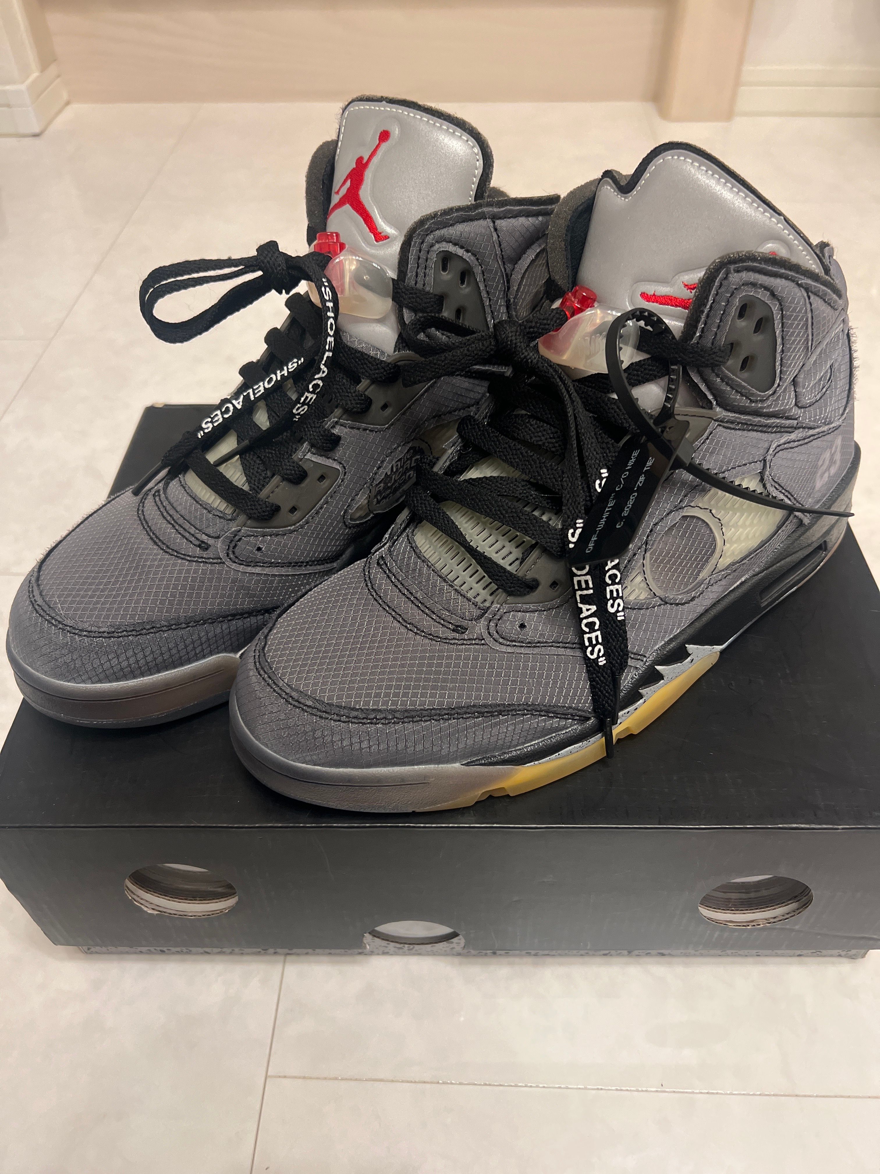 Off-White × Nike Air Jordan 5 "Black/Muslin/Fire Red"