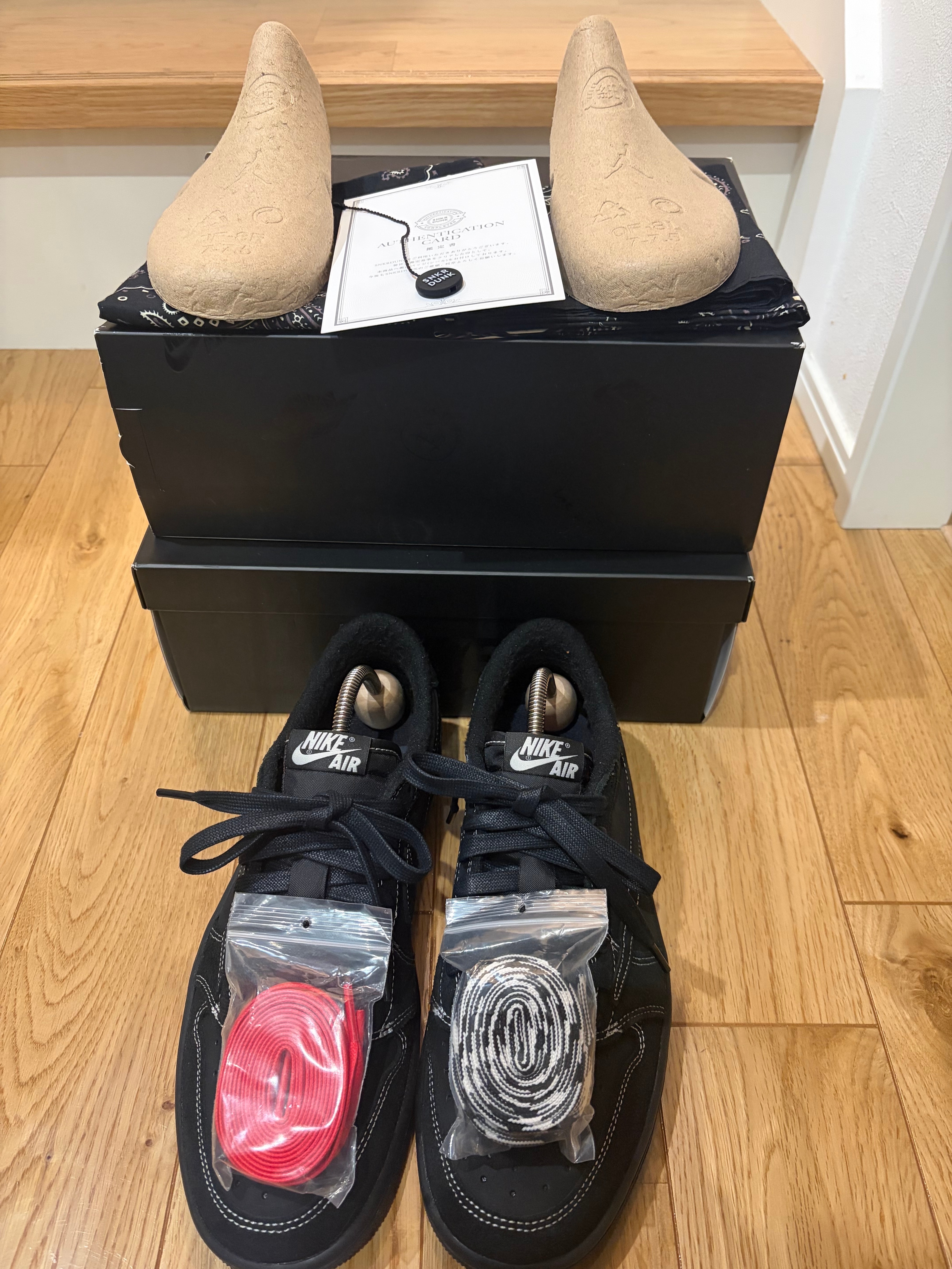 Travis Scott × Nike Air Jordan 1 Low OG SP "Black Phantom"