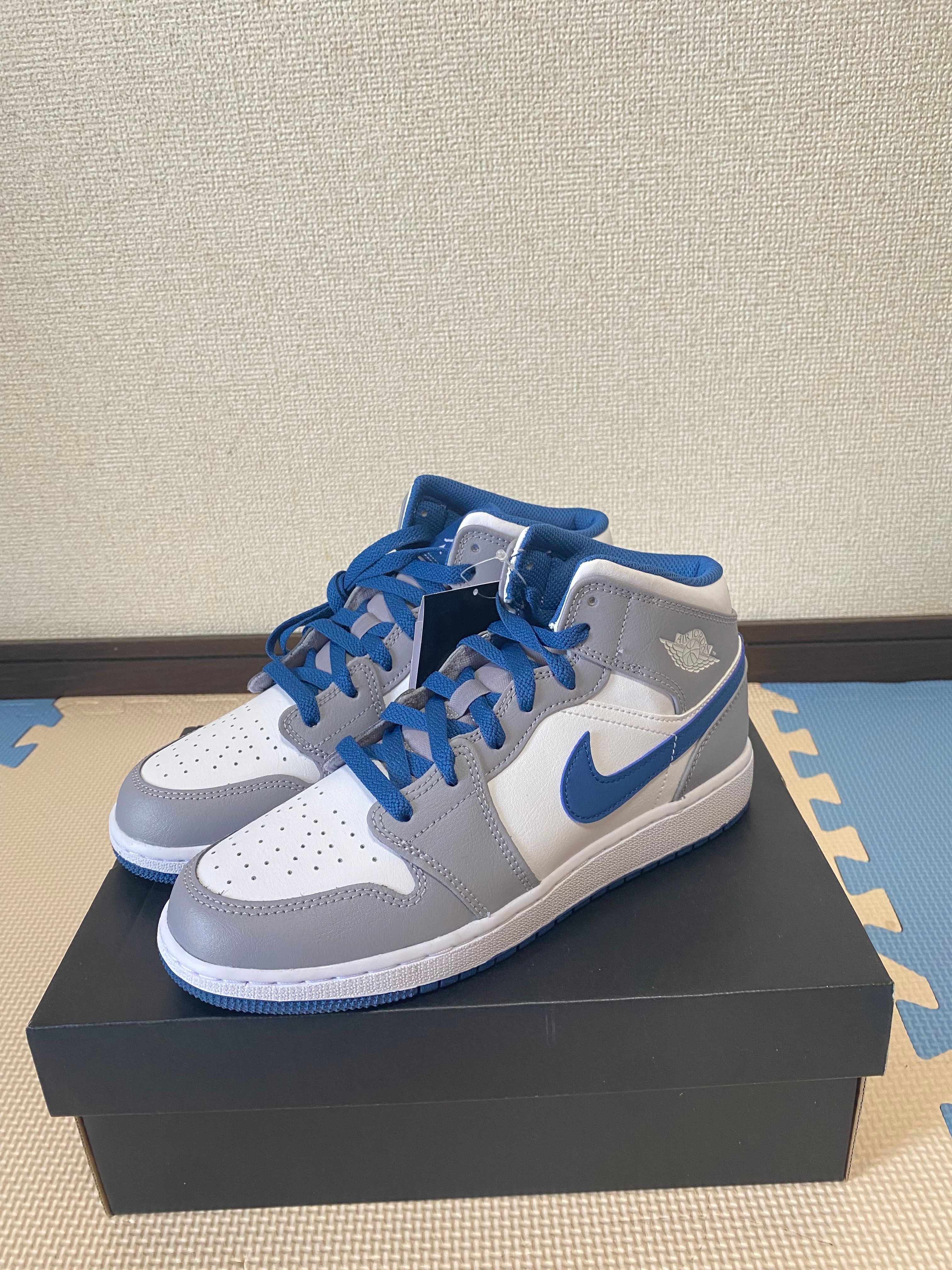 Nike GS Air Jordan 1 Mid "True Blue"