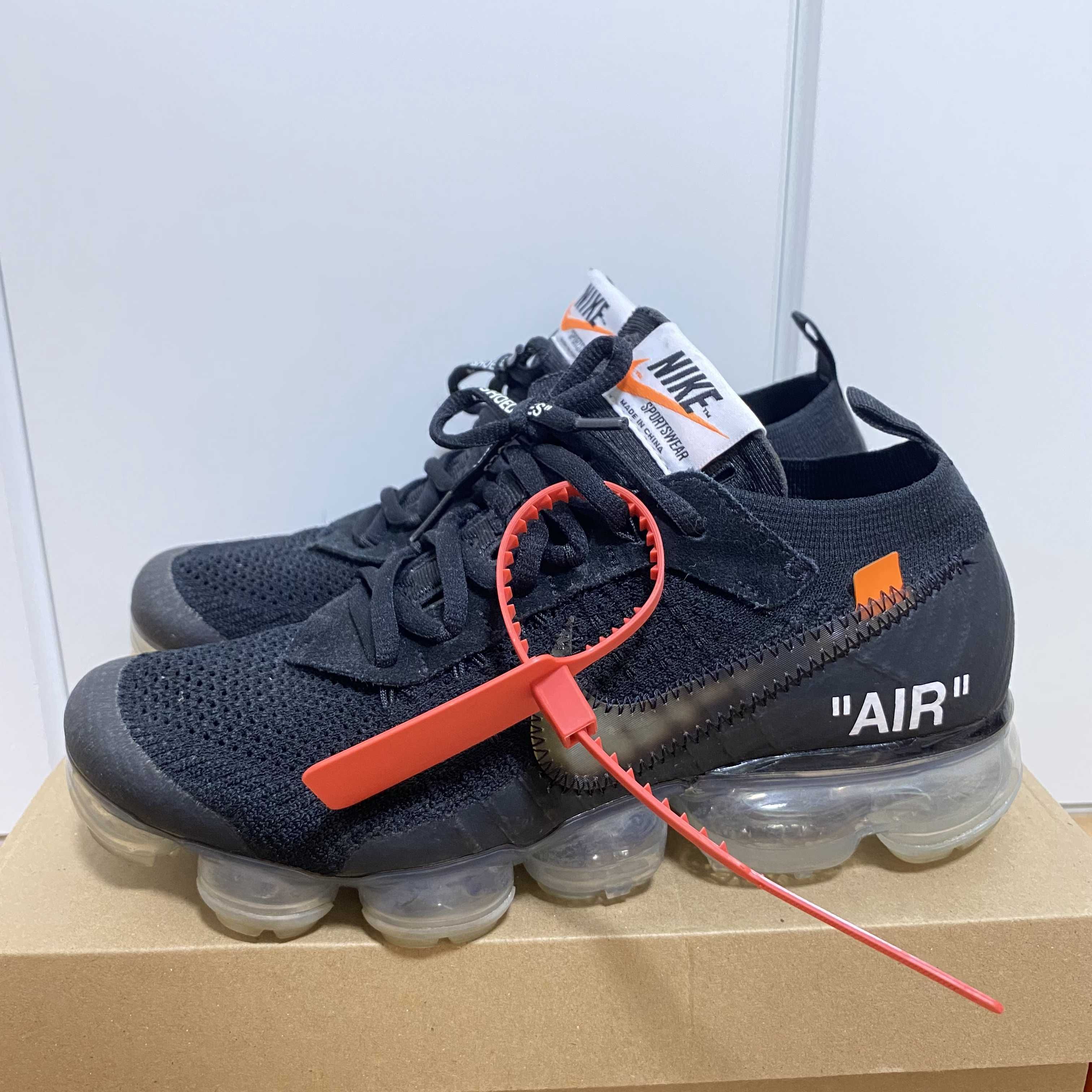 Off-White × Nike Air Vapormax "Black/Total Orange/Clear"