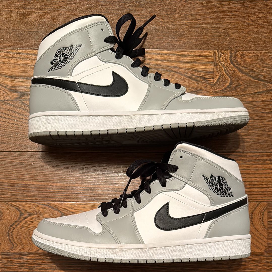 Nike Air Jordan 1 Mid "Light Smoke Grey/White/Black"